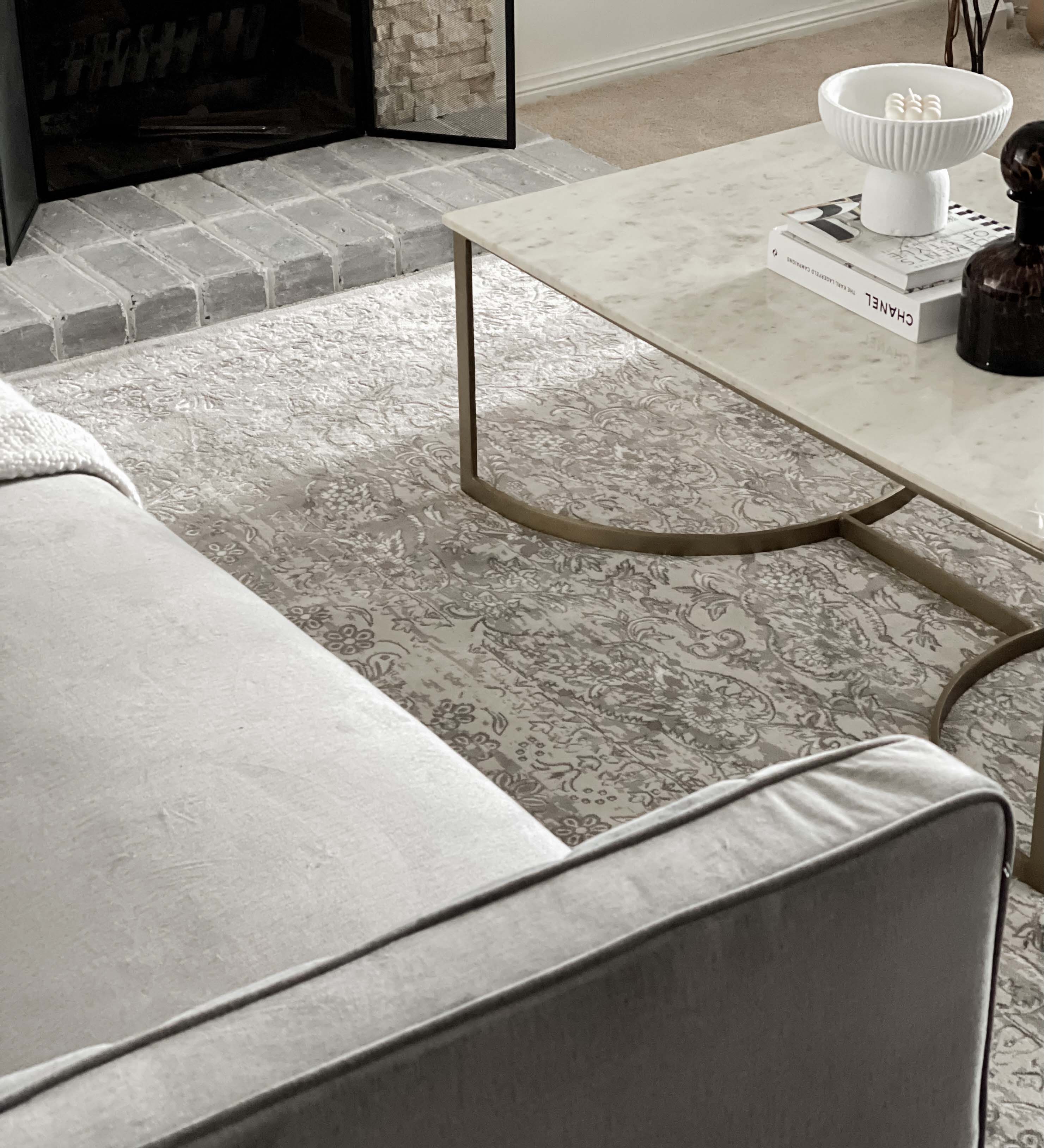 Aaerin Charcoal Grey And Ivory Traditional Distressed Rug - Image 6