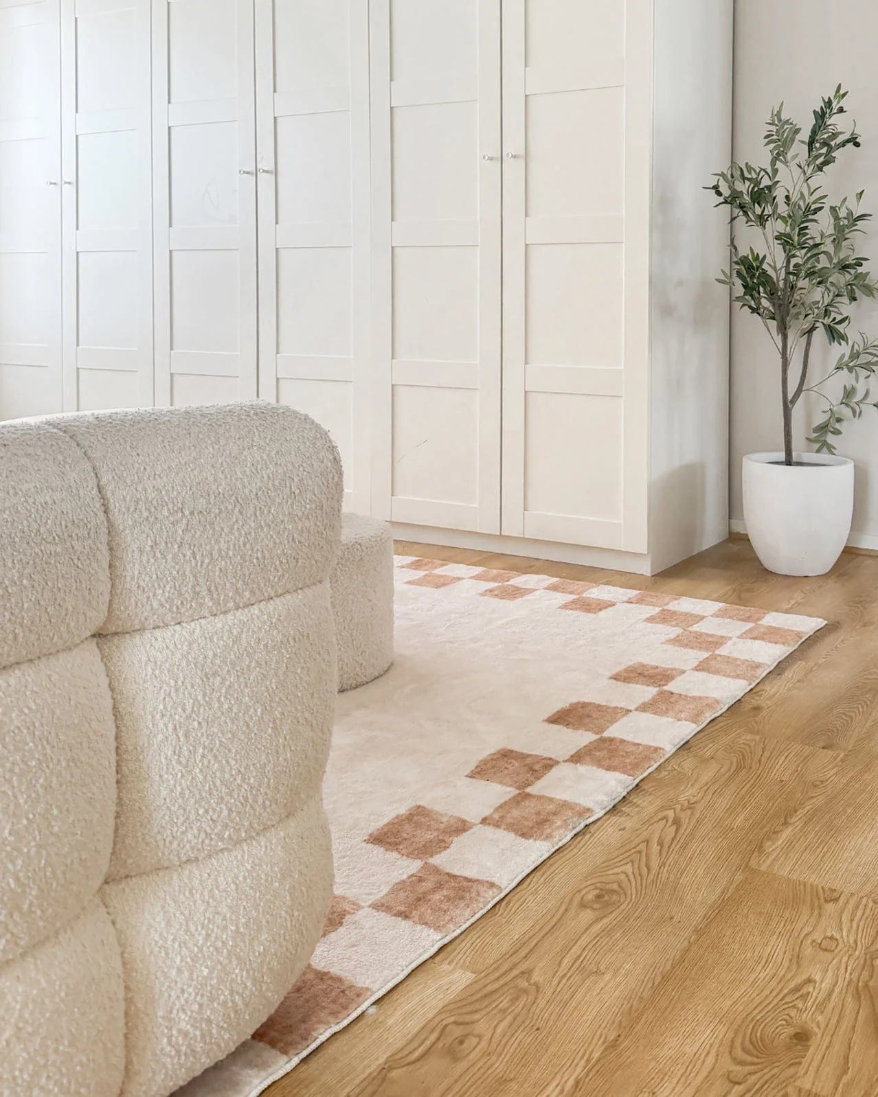 Aiday Beige Checkered Border Washable Rug - Image 5