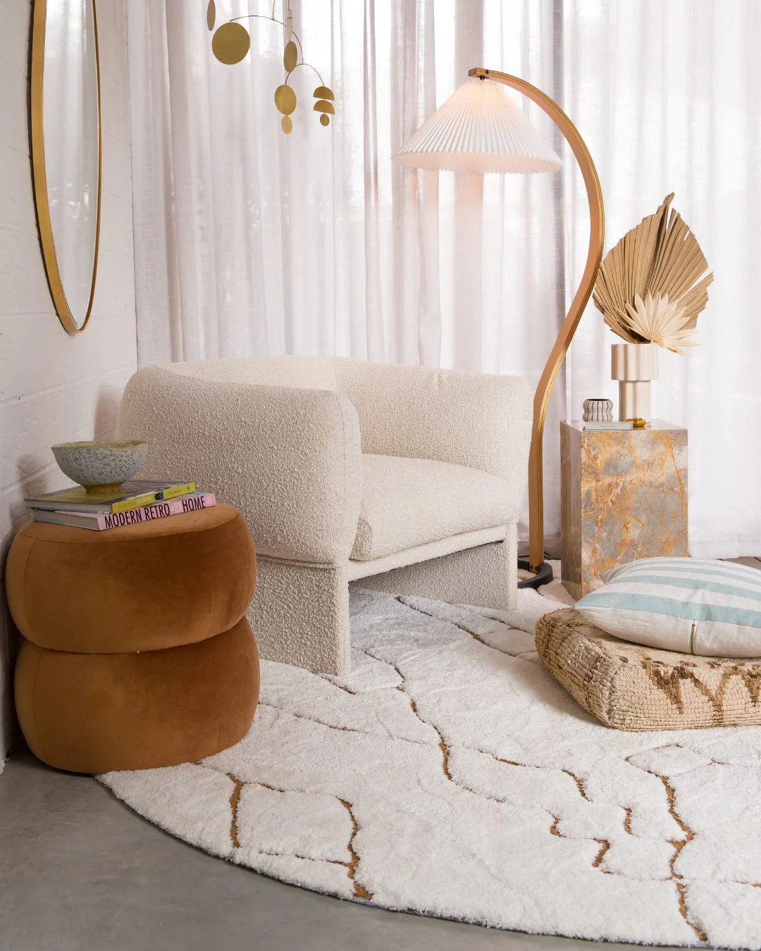 Alayna Cream and Gold Tribal Round Shag Rug - Image 2
