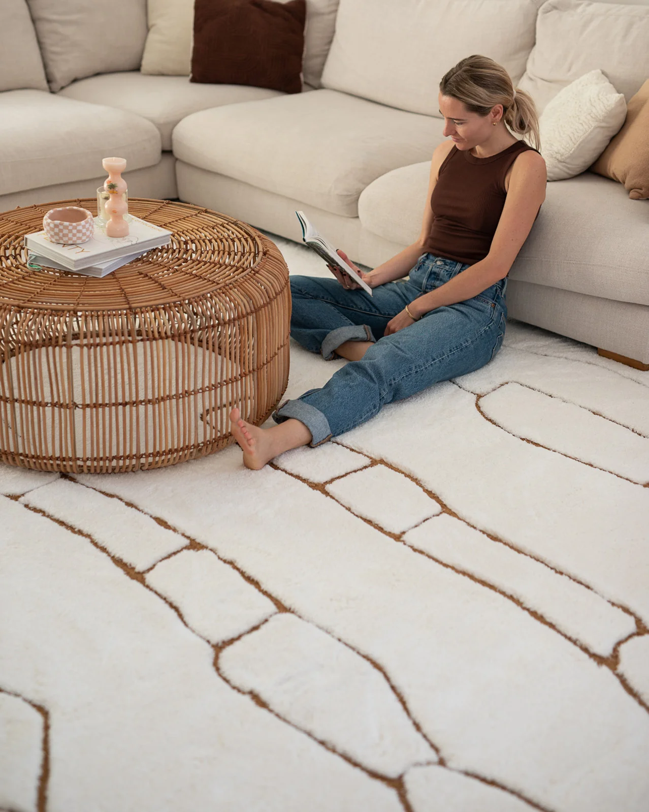 Alayna Cream and Gold Tribal Shag Rug - Image 2