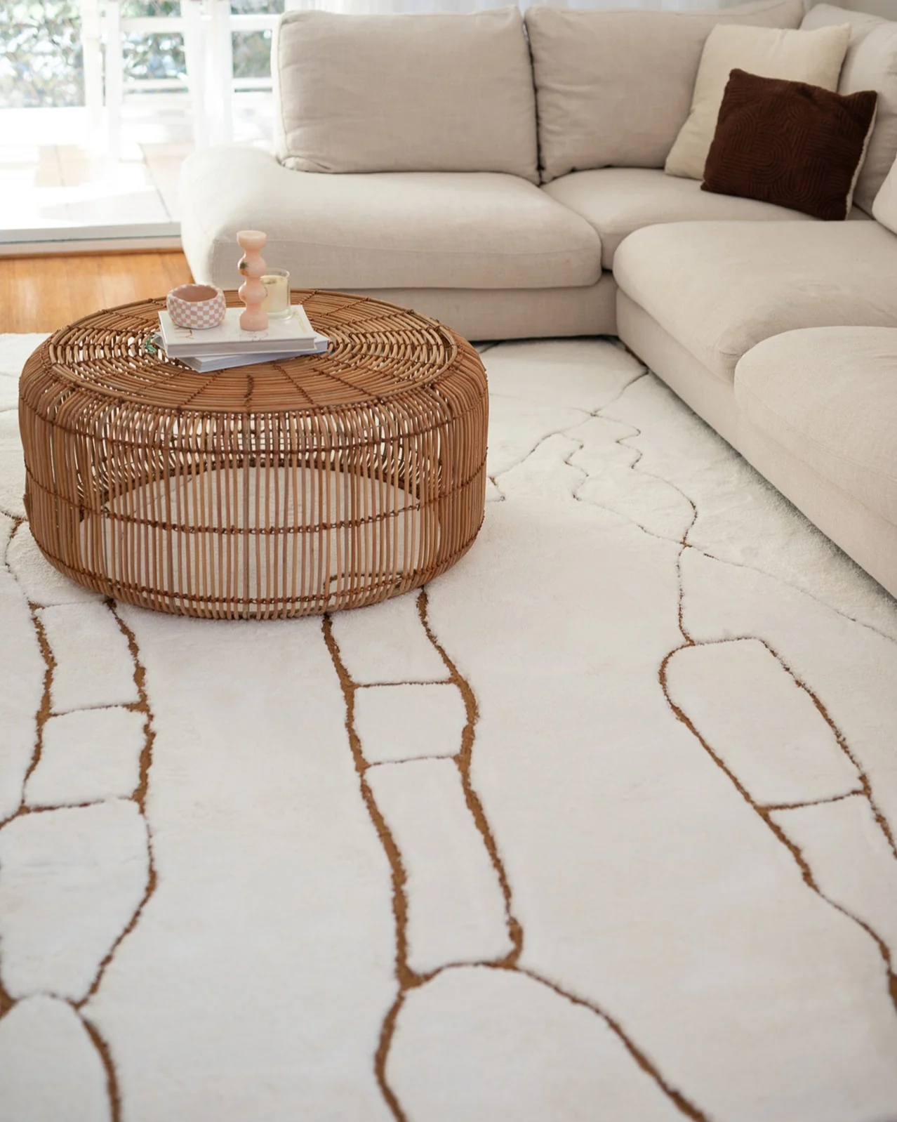 Alayna Cream and Gold Tribal Shag Rug - Image 3