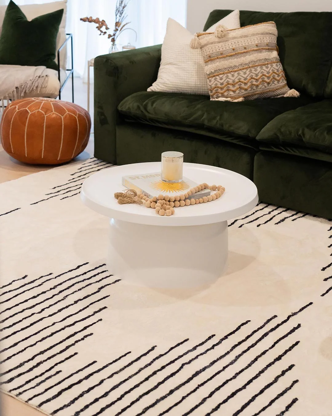Aldana Black and Cream Tribal Washable Rug - Image 9