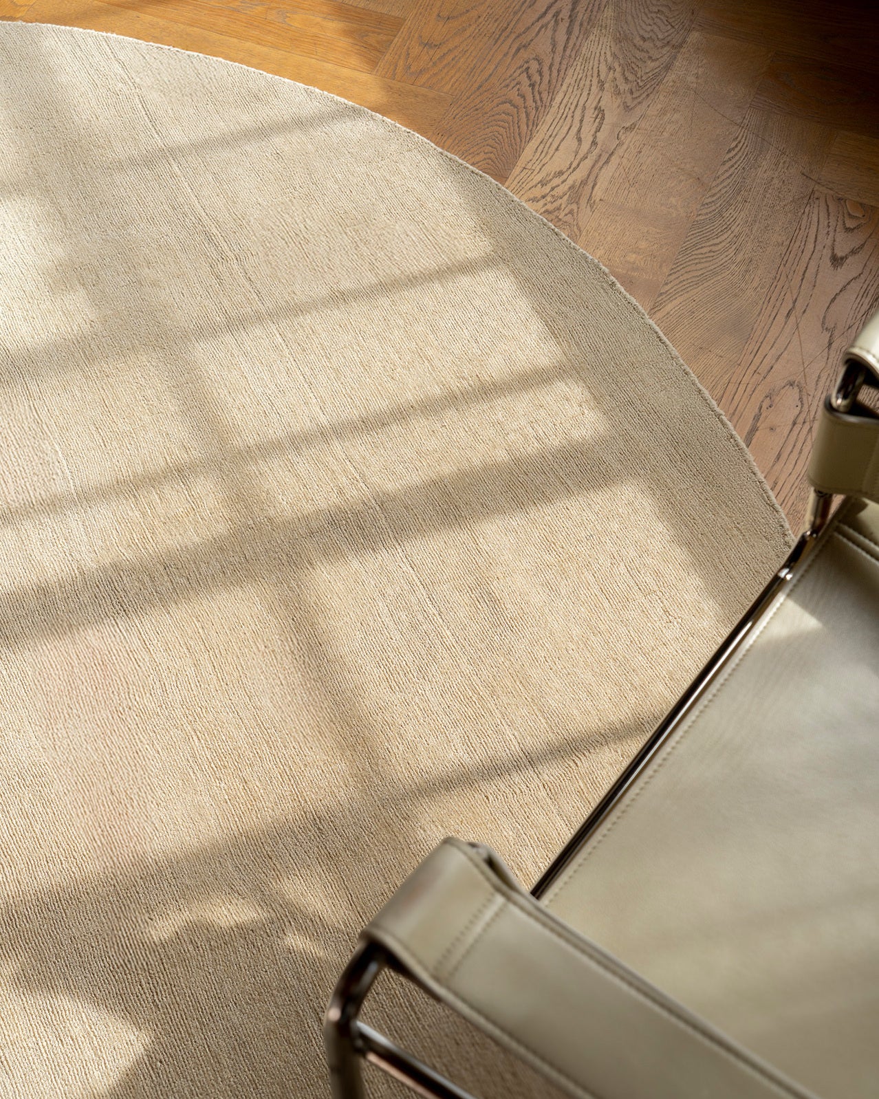 Alek Cream Handwoven Round Rug - Image 3