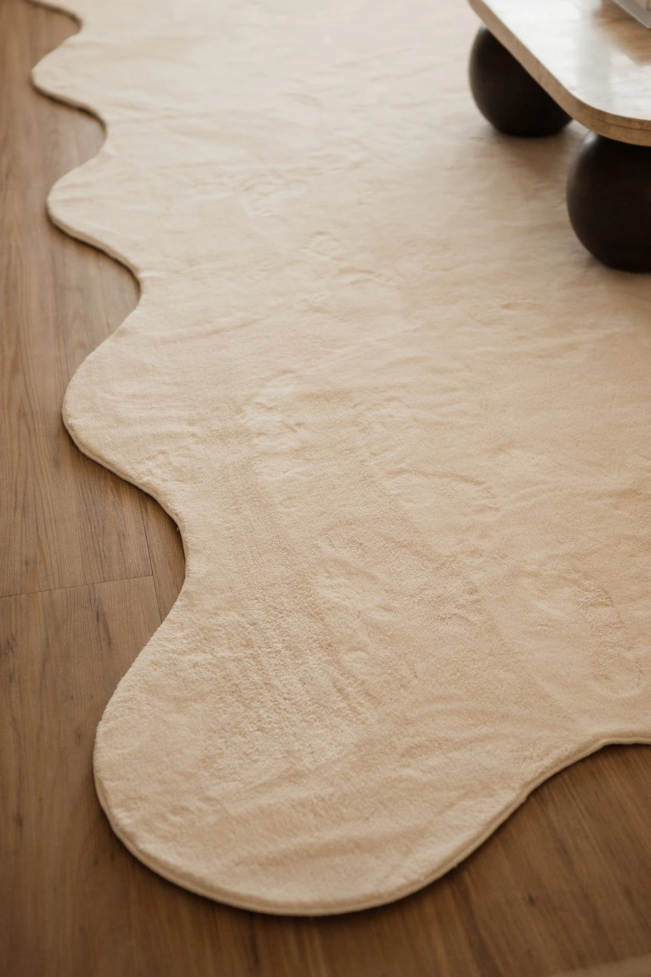 Allen Neutral Scallop Washable Rug - Image 7