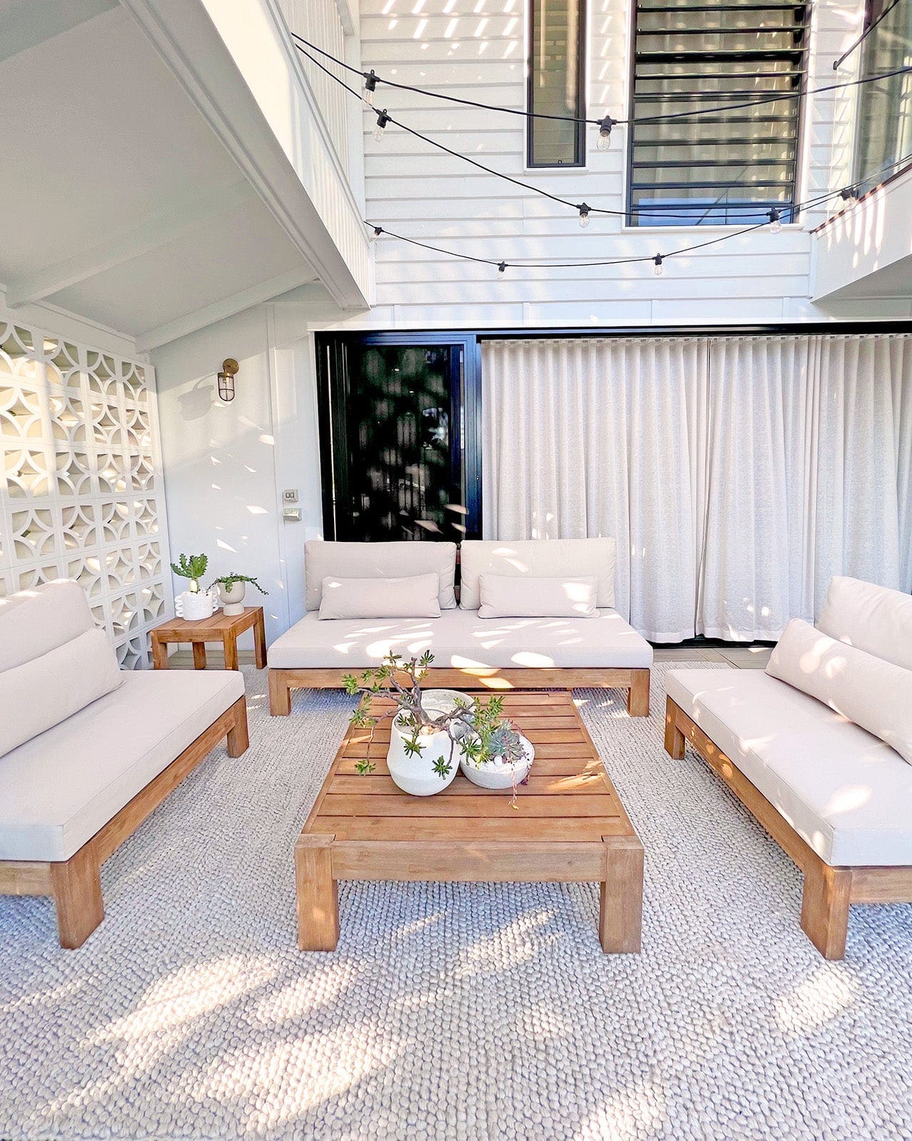 Amaia Light Grey Looped Indoor Outdoor Rug - Image 9