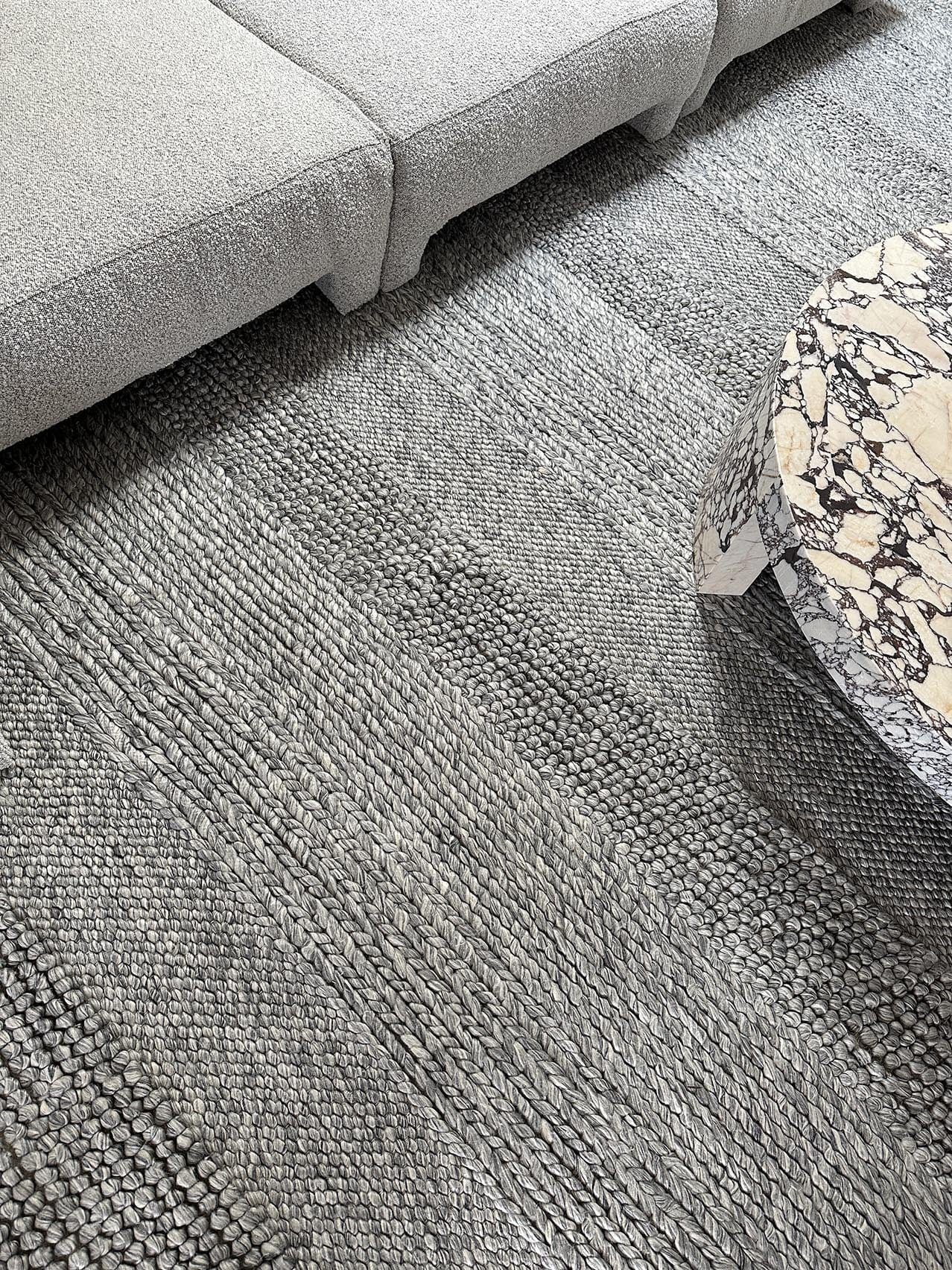 Amalie Marbled Grey Braided and Looped Rug - Image 4