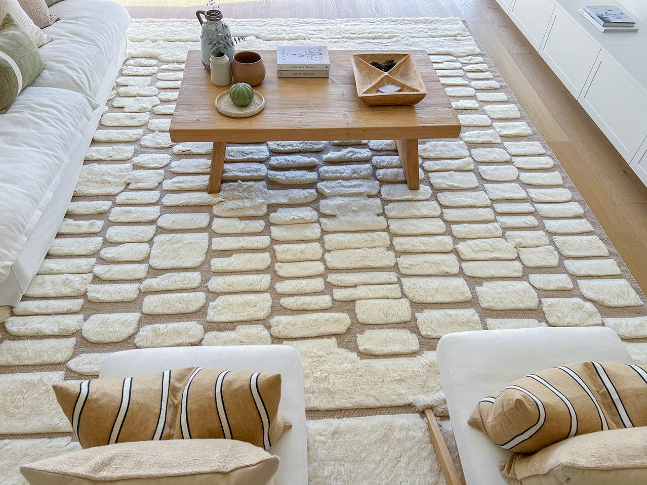 Aminata Ivory Abstract Textured Wool Rug - Image 4