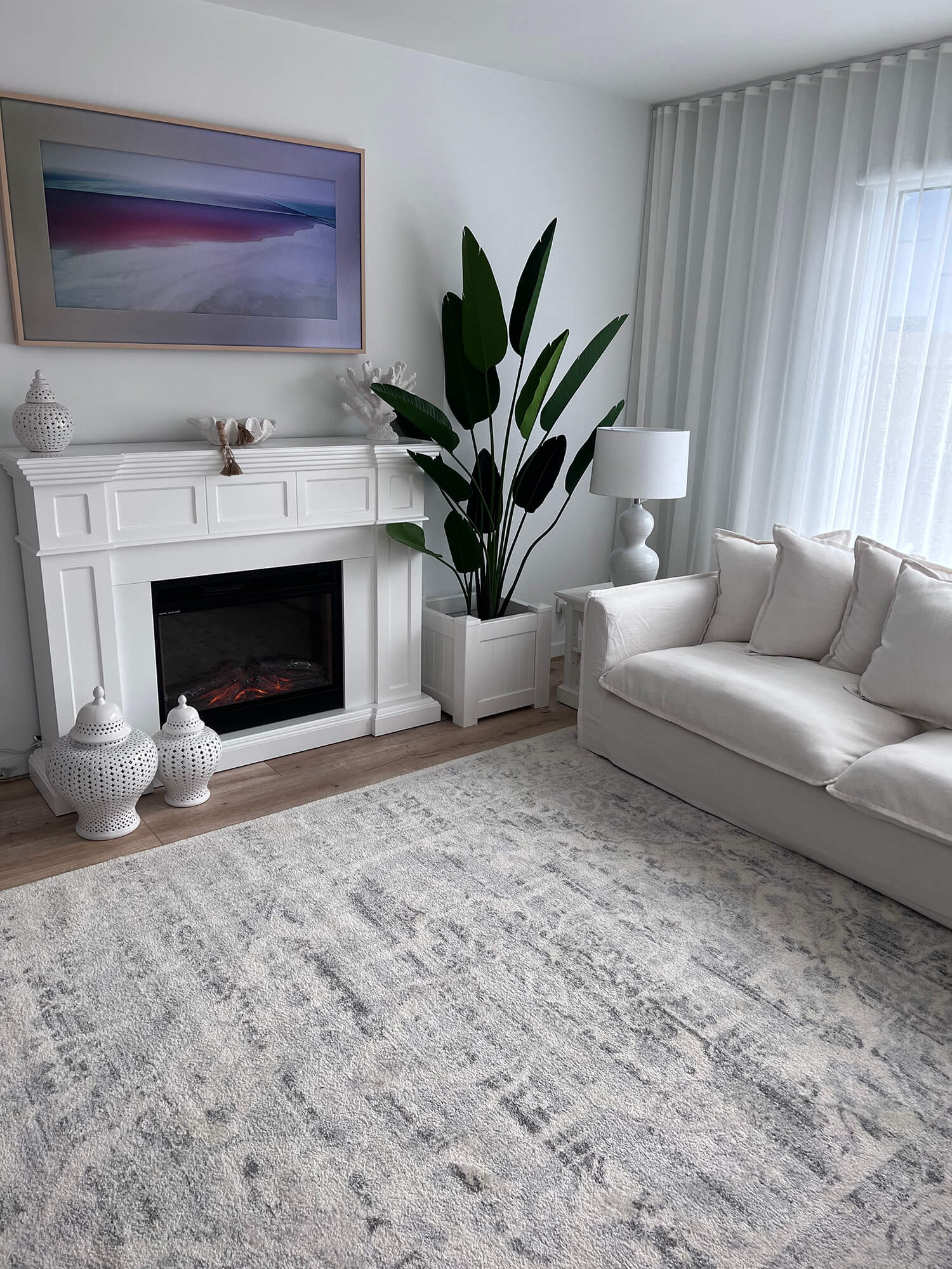 Andra Grey and Ivory Traditional Distressed Rug - Image 3