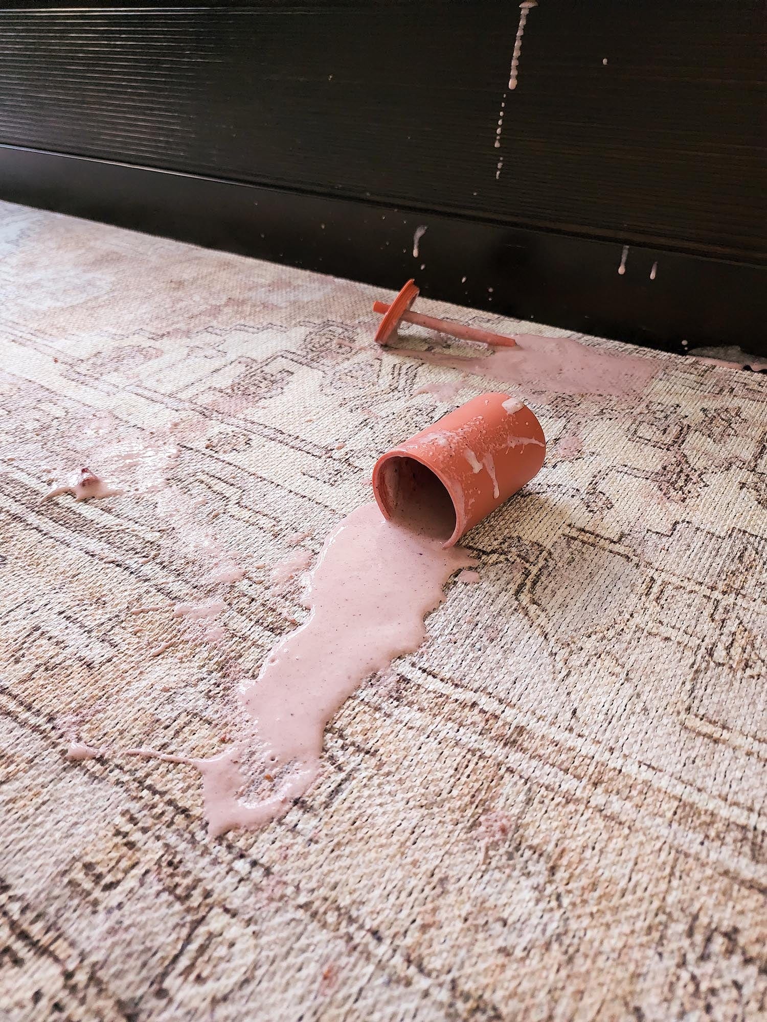 Aneesa Beige and Cream Traditional Distressed Washable Rug - Image 7