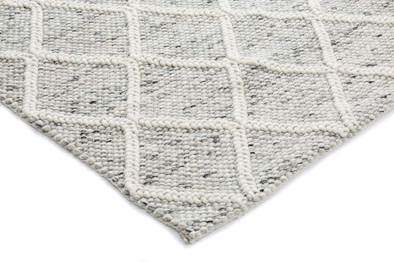 Anja Grey and Ivory Lattice Wool Rug - Image 10