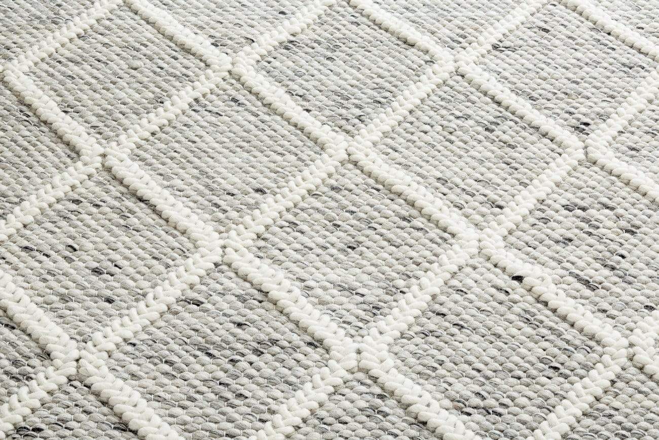 Anja Grey and Ivory Lattice Wool Rug - Image 12