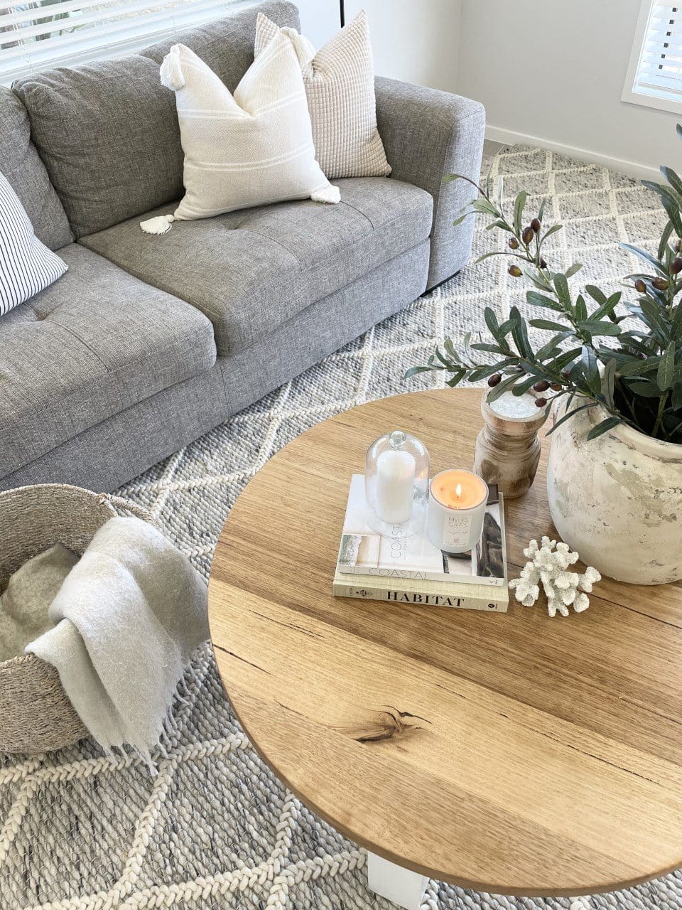 Anja Grey and Ivory Lattice Wool Rug - Image 5