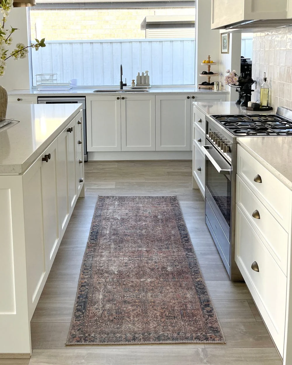 Anyel Brown and Blue Traditional Distressed Washable Runner Rug - Image 2