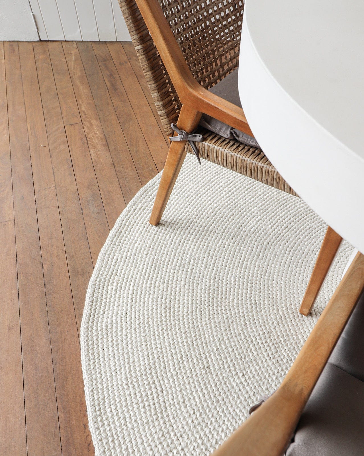 Arlenis Ivory Crochet Indoor Outdoor Round Rug - Image 4