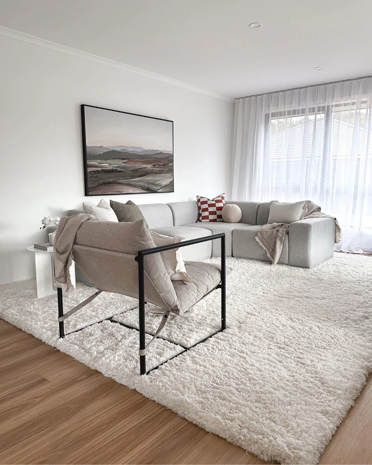 Athena Ivory Handmade Shag Rug - Image 2