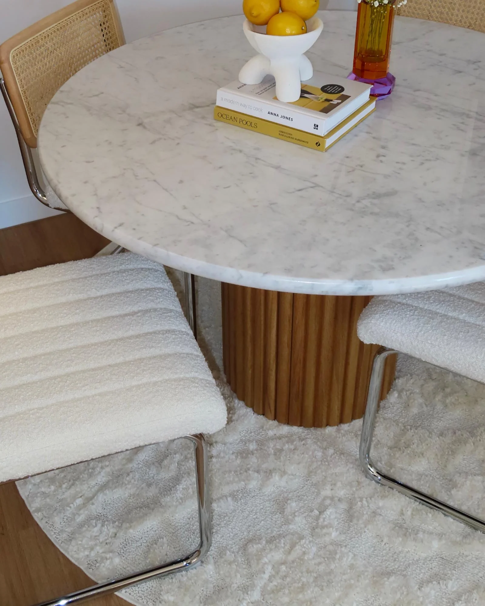 Aurora Ivory Cream Abstract Textured Round Rug - Image 2
