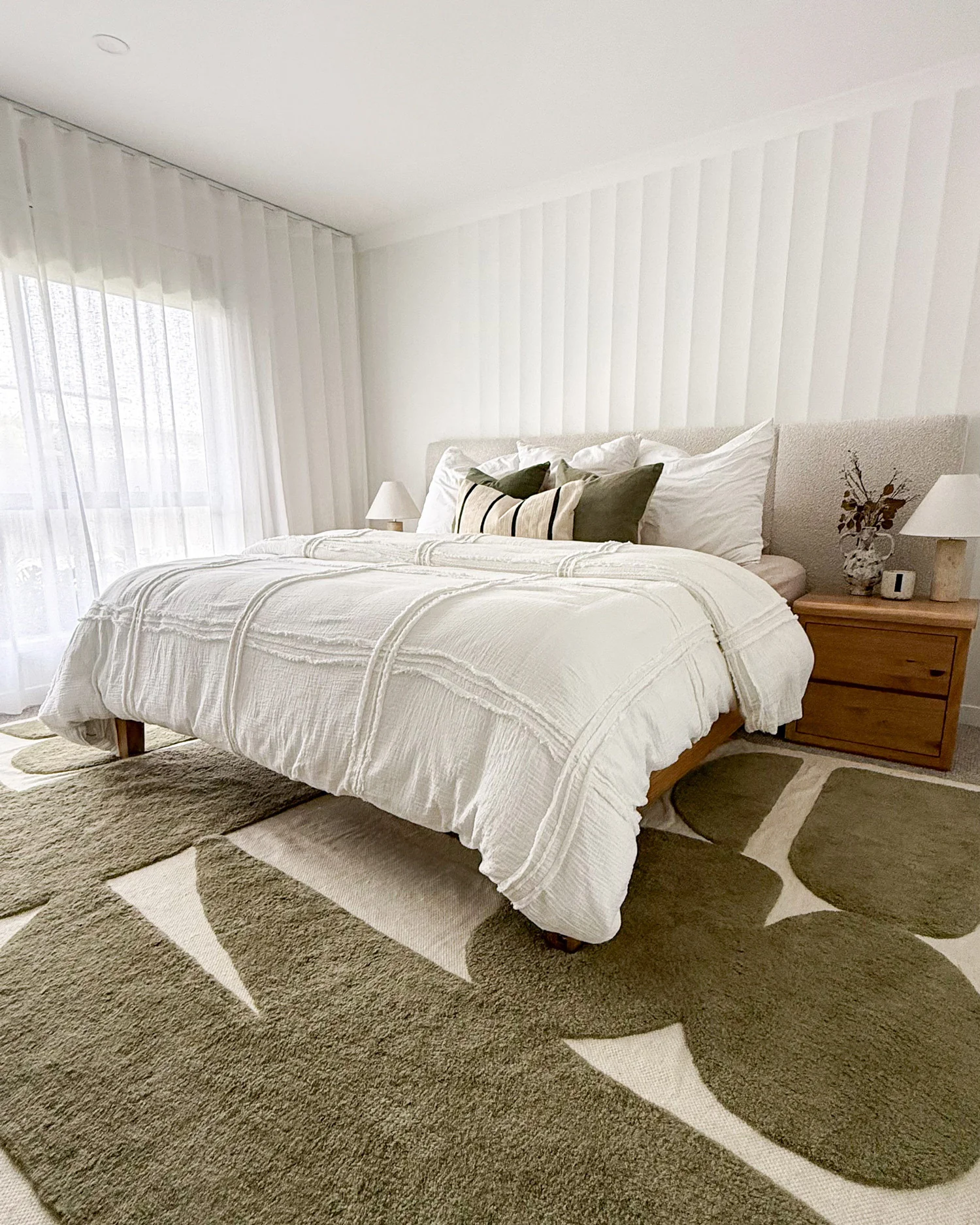 Azibo Green Abstract Washable Wool Rug - Image 2