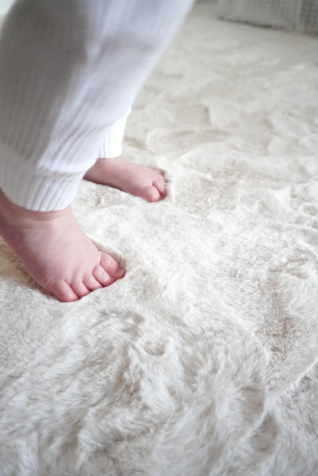 Becca Cream Shag Rug - Image 10