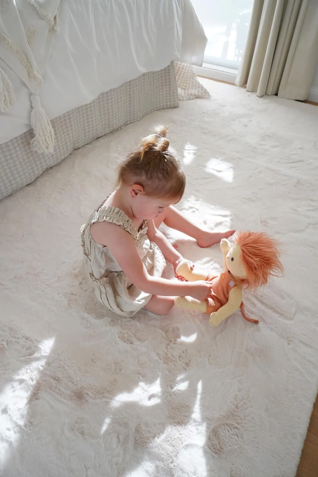 Becca Cream Shag Rug - Image 12