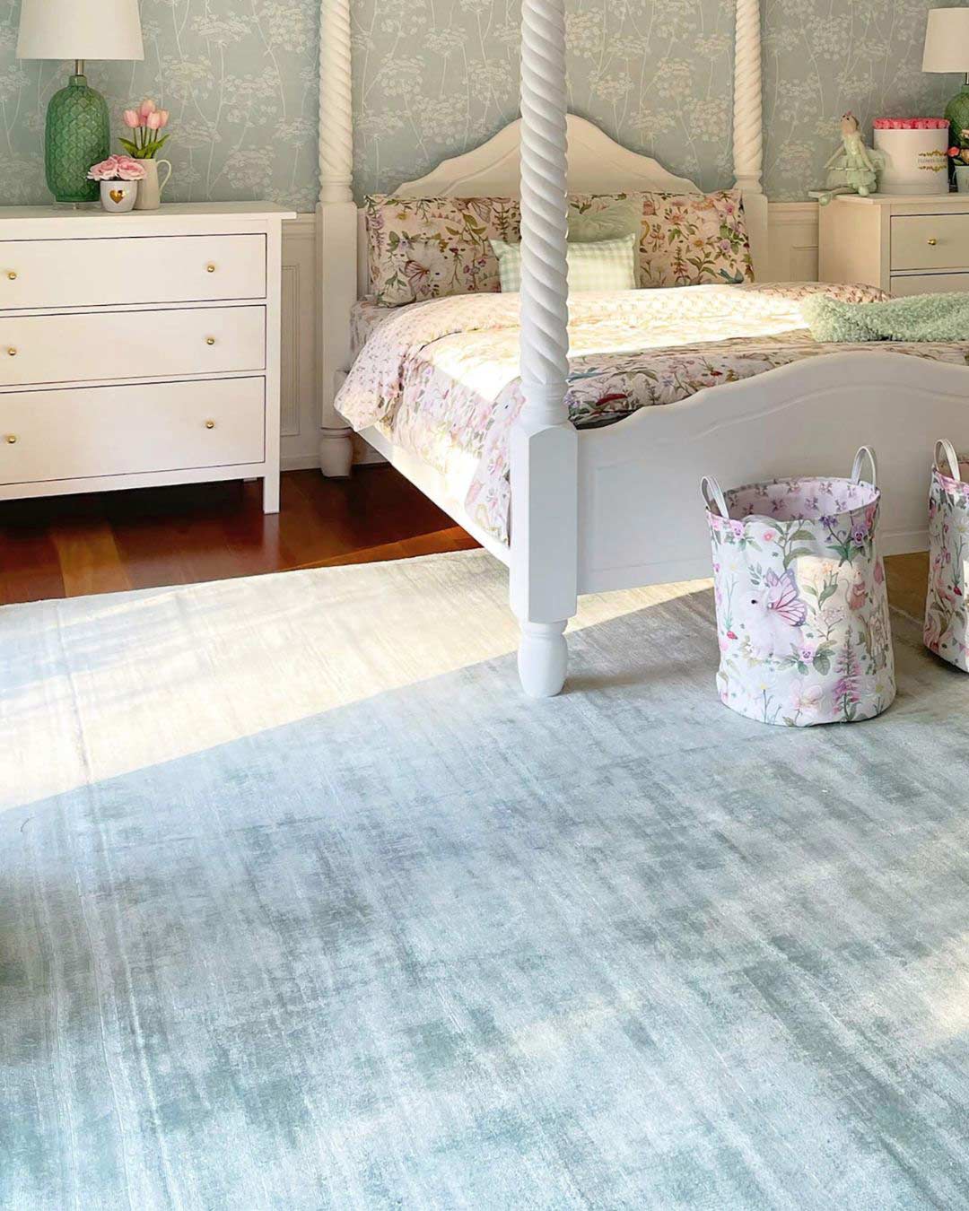 Billie Mint Green Distressed Viscose Rug - Image 2