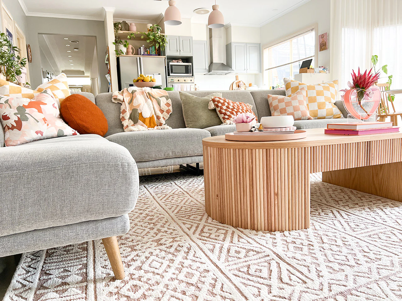 Bobbie Peach and Ivory Textured Tribal Rug - Image 3