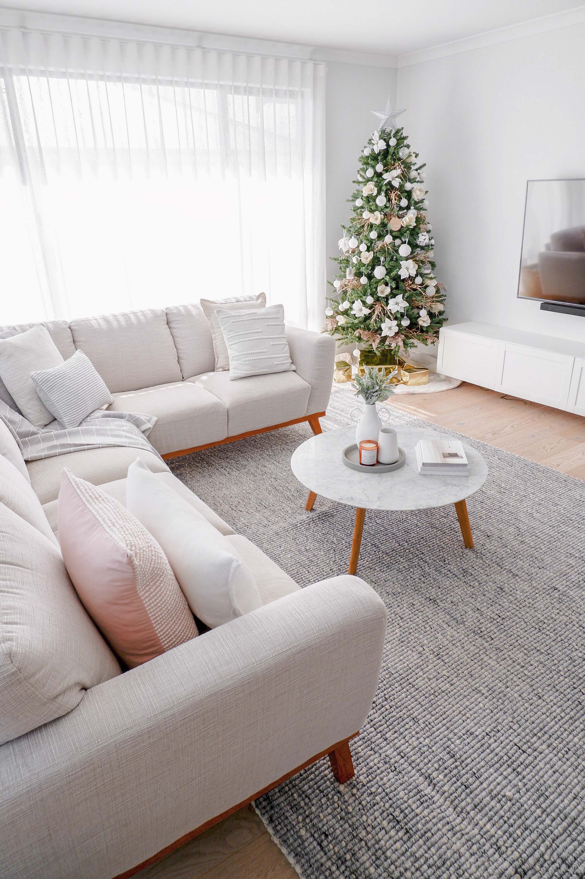 Bree Ivory and Grey Marble Wool Rug - Image 4
