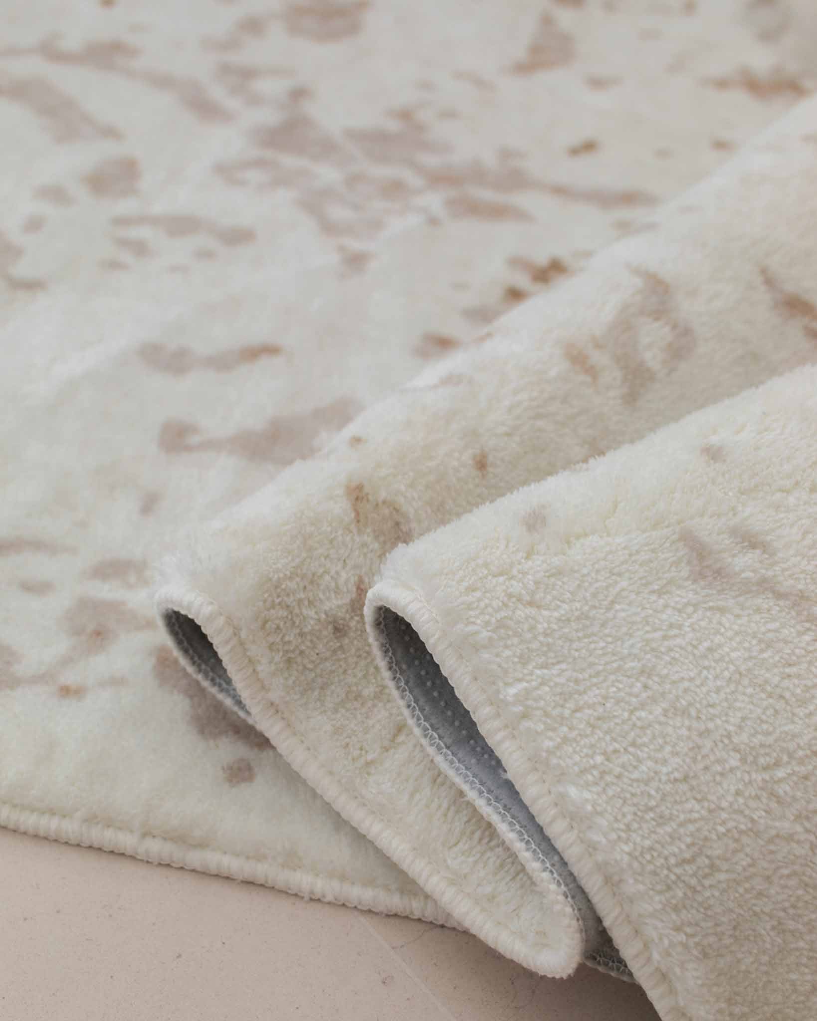 Cabanela Cream and Beige Distressed Washable Rug - Image 5