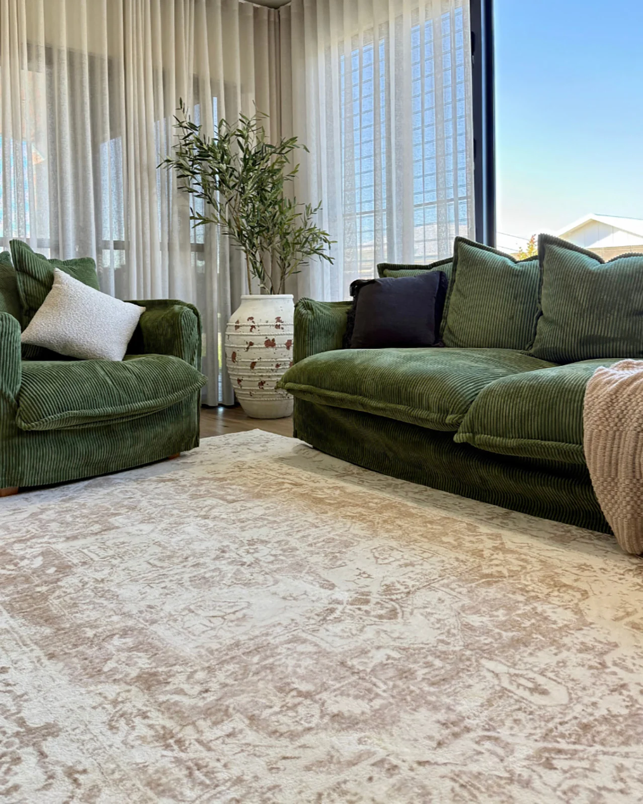 Cabanela Cream and Beige Distressed Washable Rug - Image 6