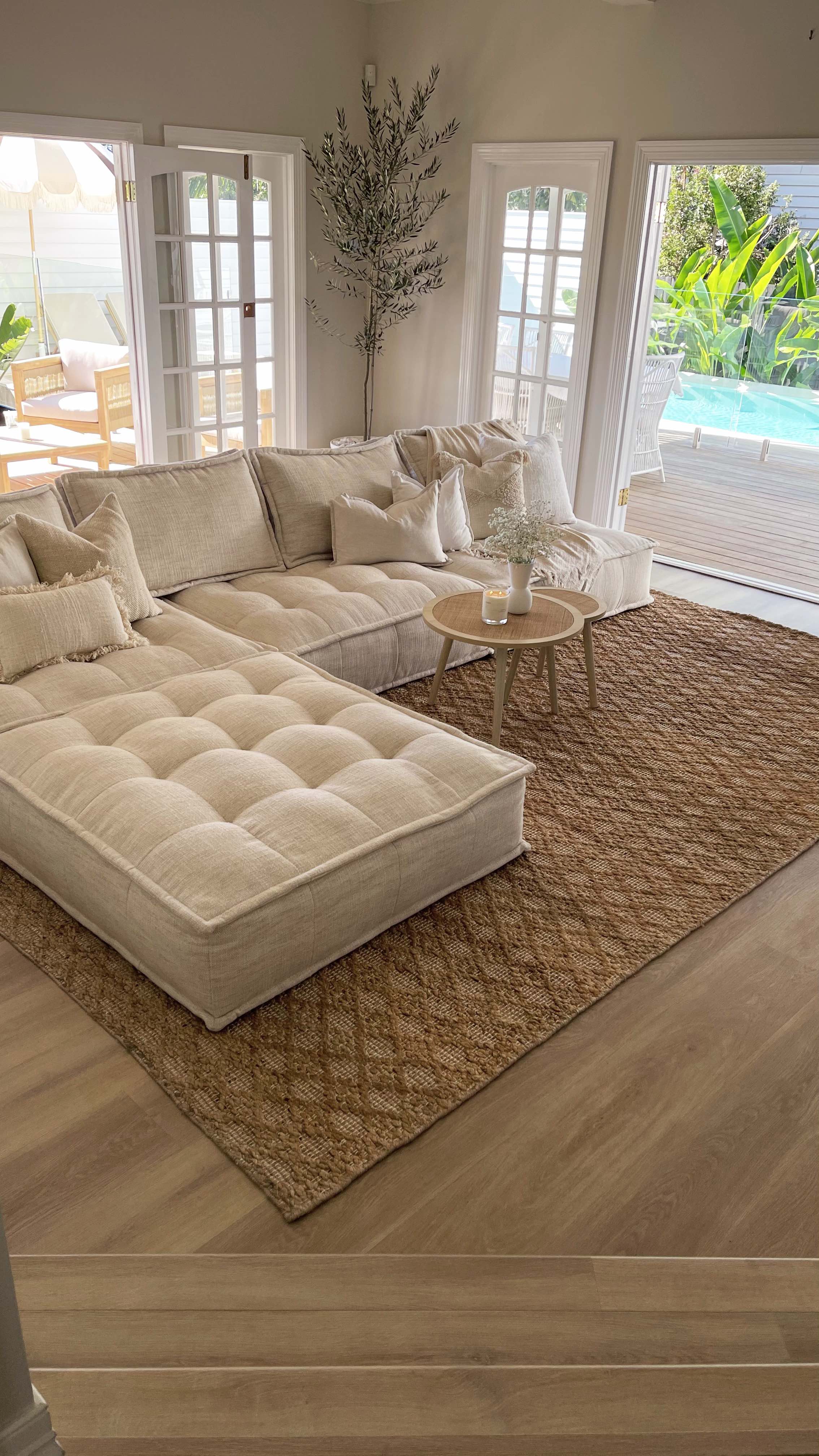 Callie Tribal Natural Diamond Jute Rug - Image 3
