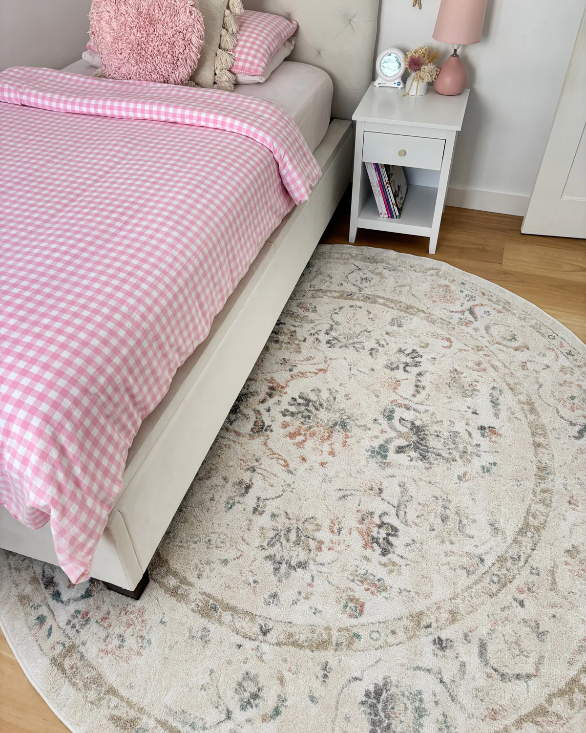 Caribou Cream and Pink Traditional Round Rug - Image 2