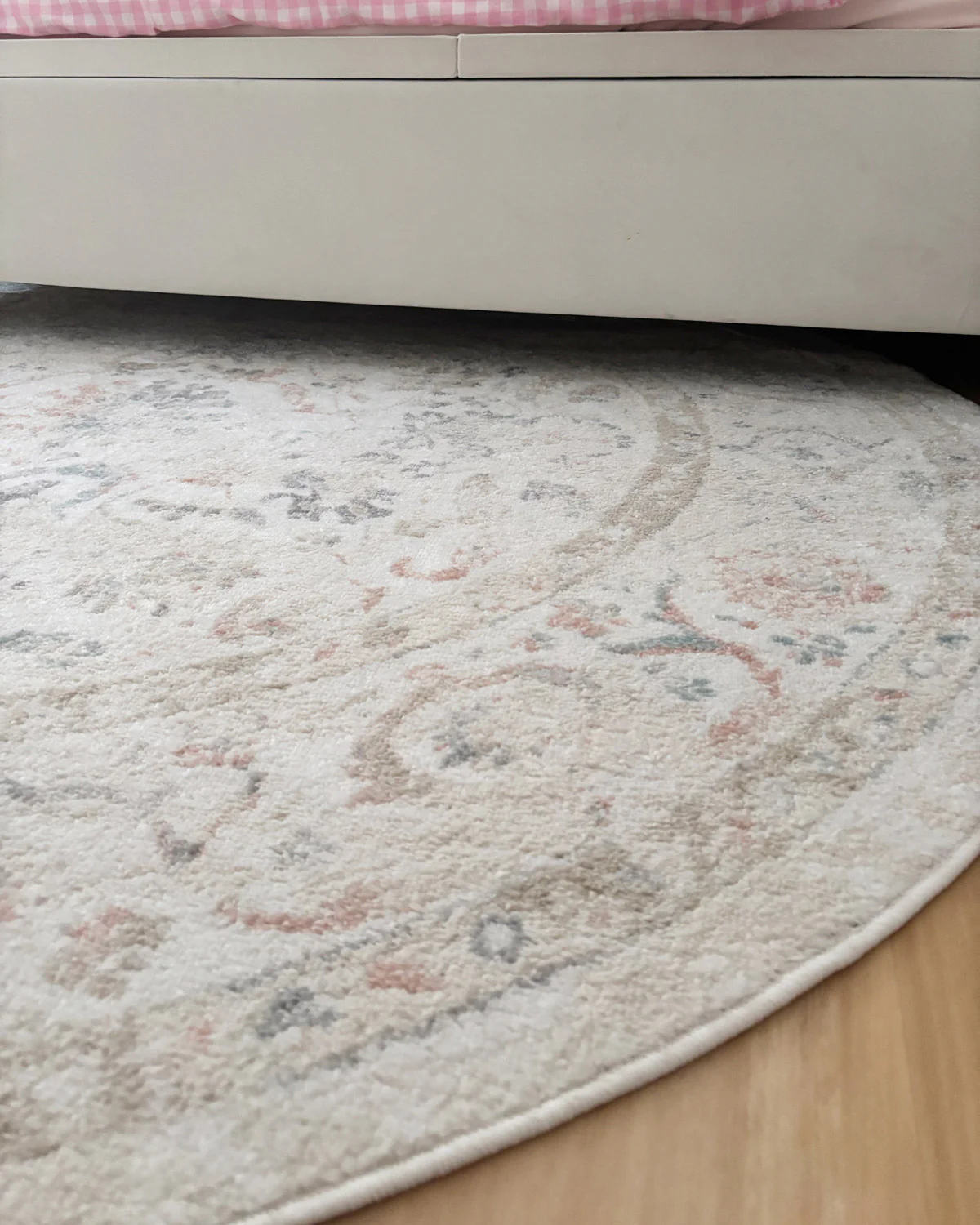 Caribou Cream and Pink Traditional Round Rug - Image 4