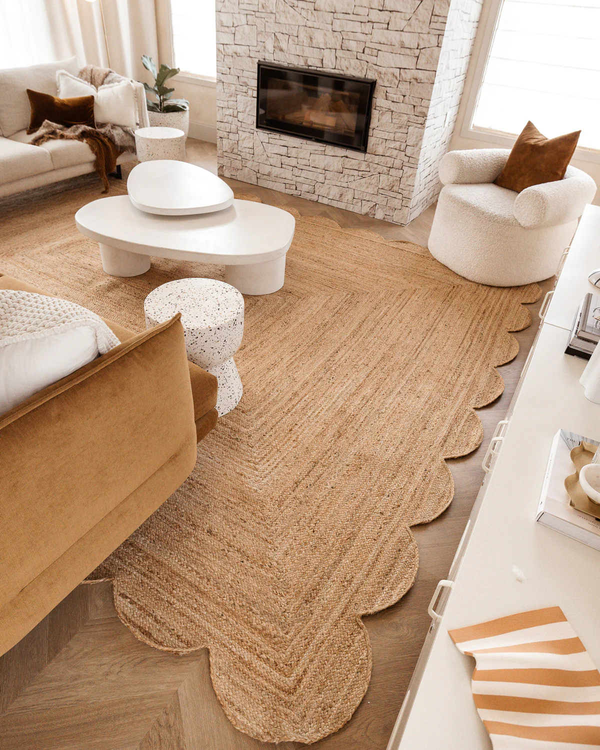 Celeste Natural Brown Scalloped Jute Rug - Image 2