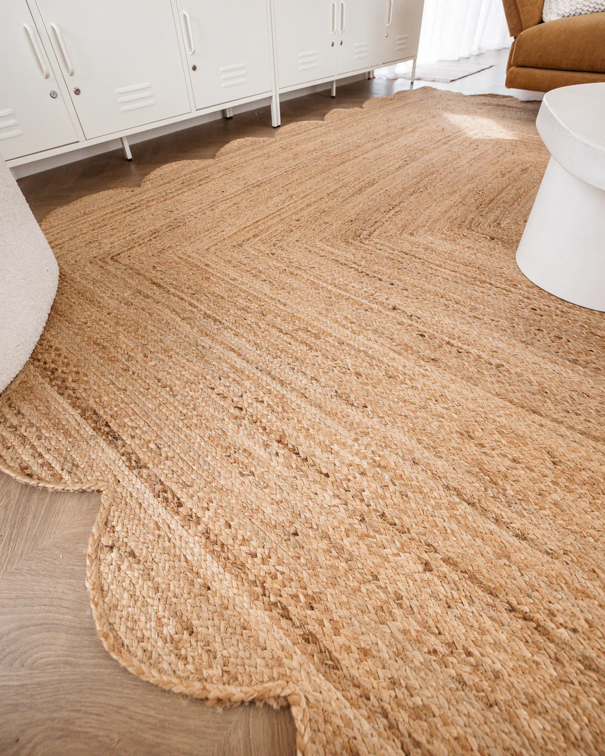 Celeste Natural Brown Scalloped Jute Rug - Image 4