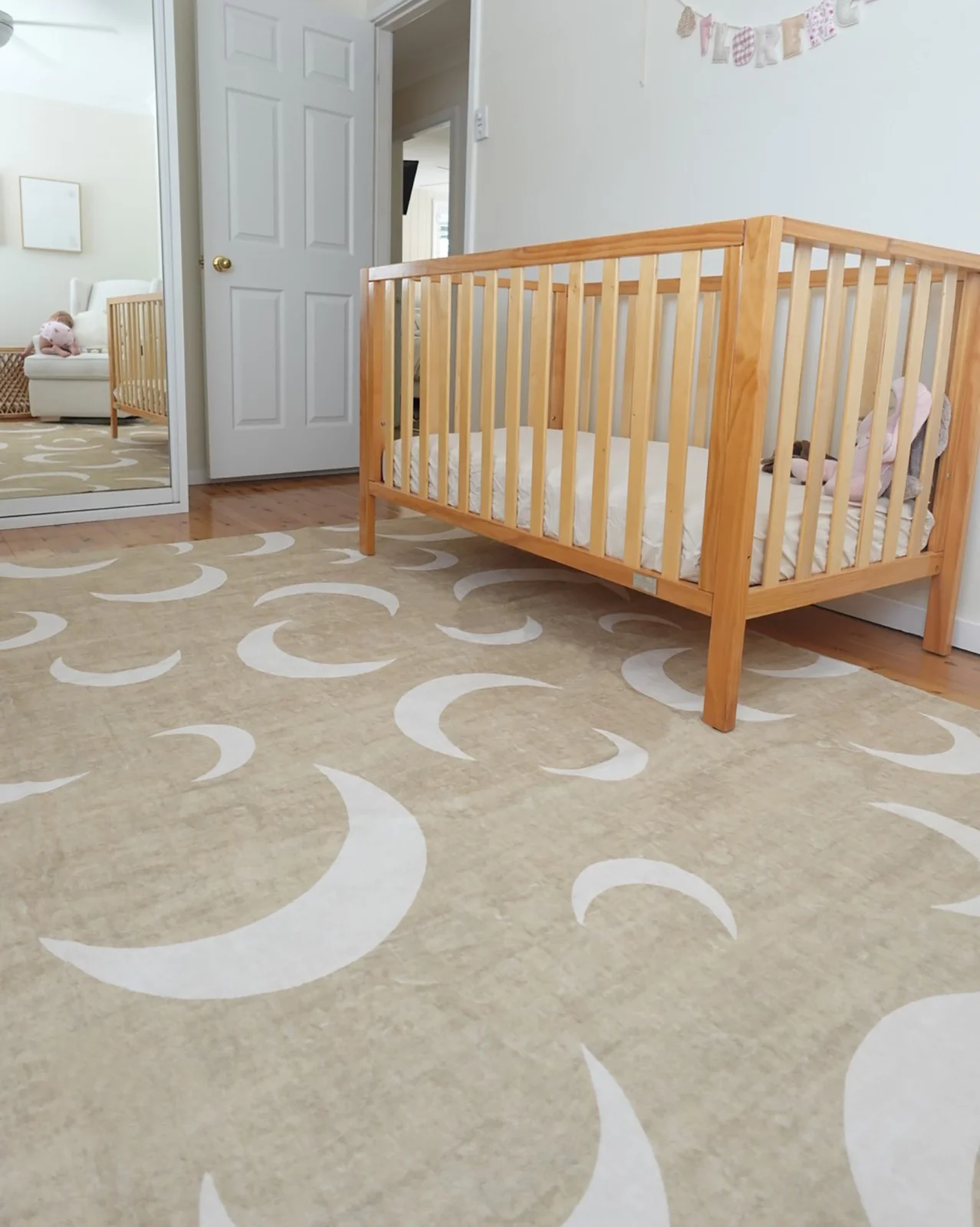 Copata Beige Cream Moon Washable Rug - Image 3