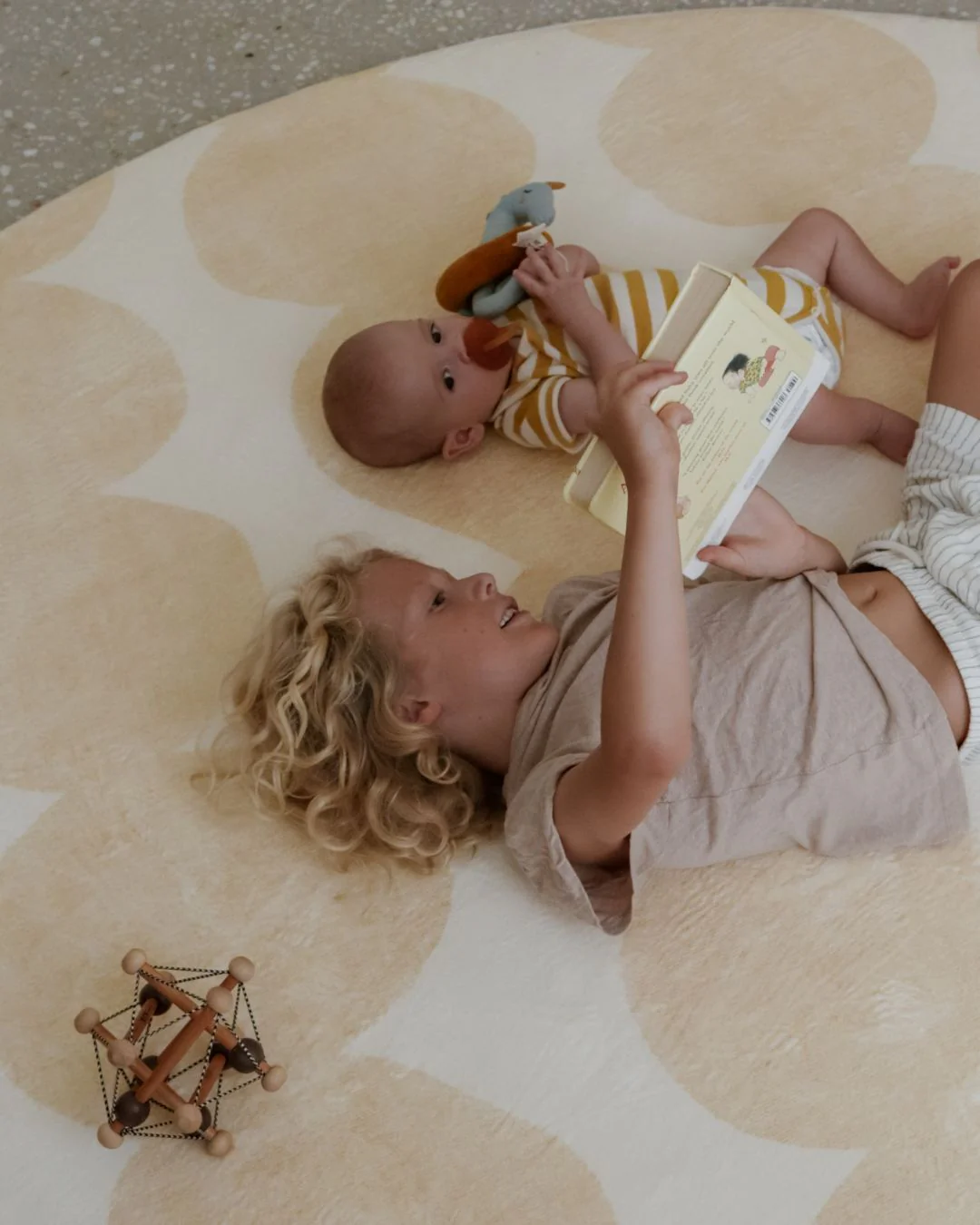 Cree Yellow and Beige Abstract Rollie Pollie Round Playmat - Image 5