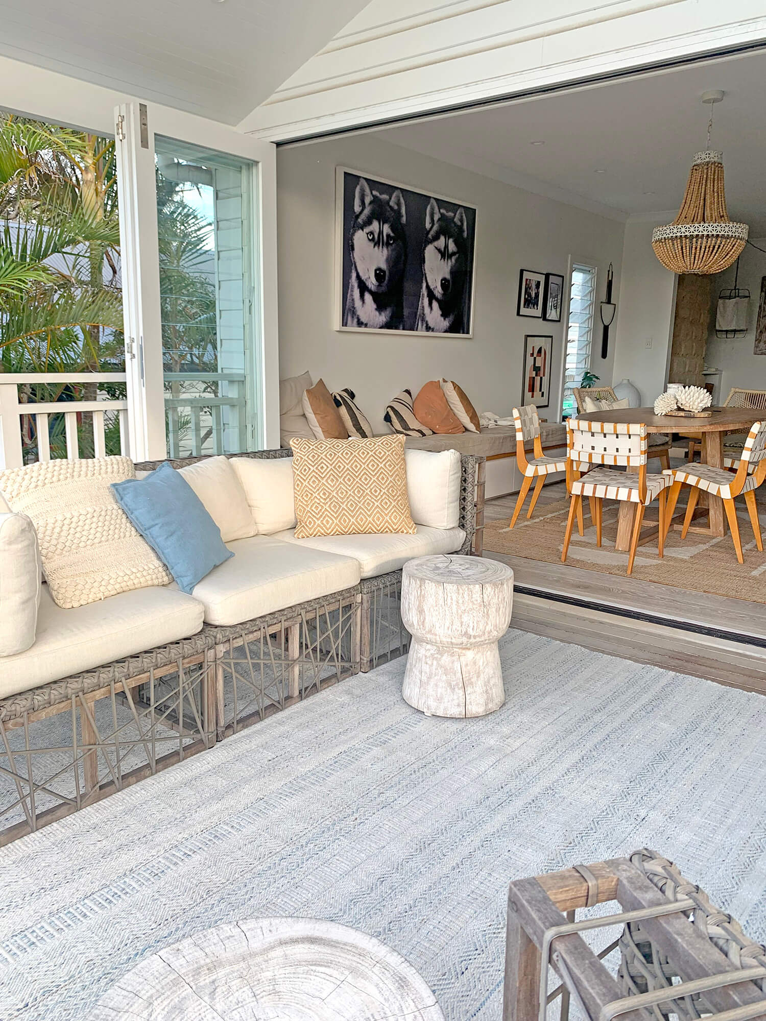 Daisy Cream and Blue Indoor Outdoor P.E.T Rug - Image 4