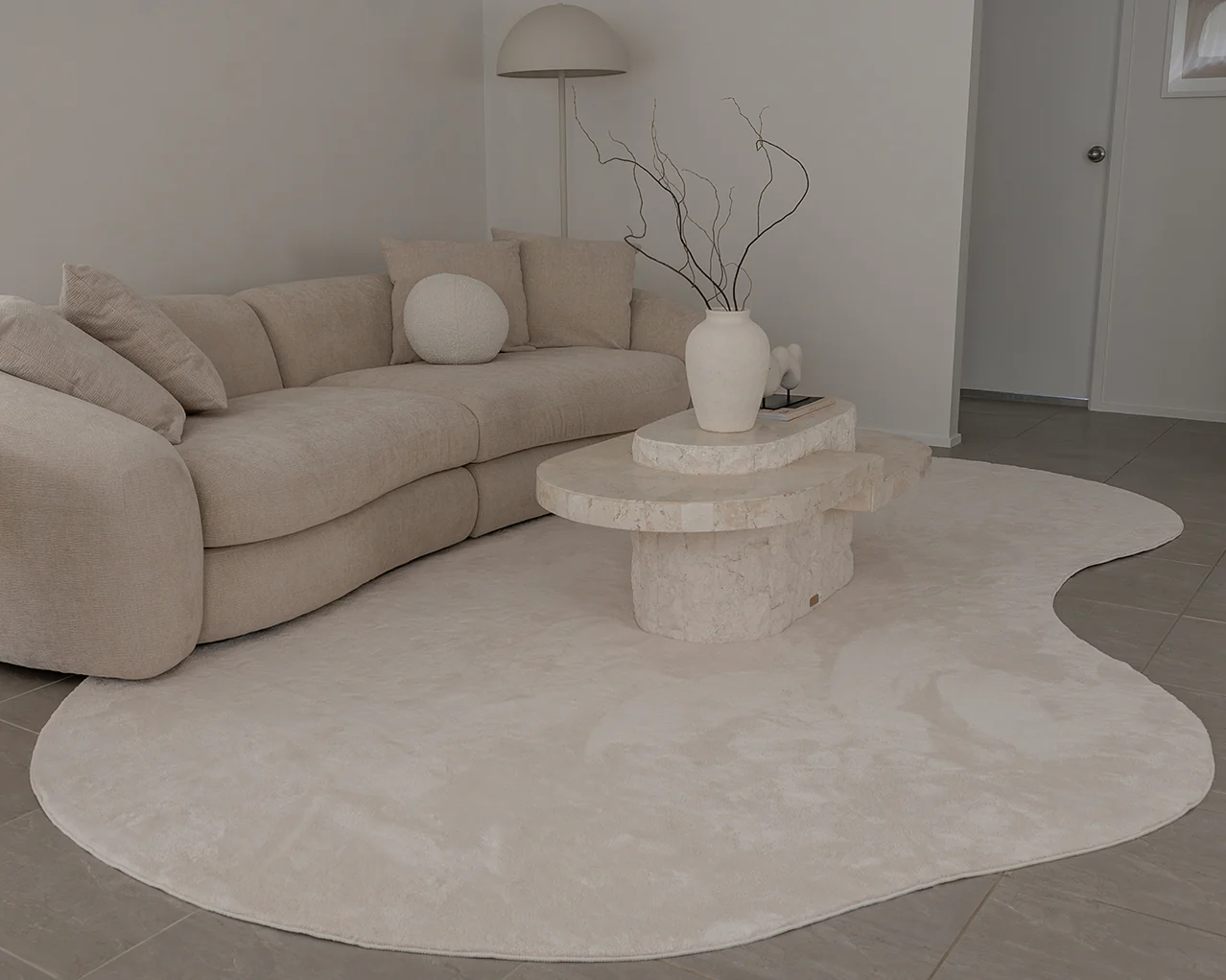 Demelza Neutral Cream Irregular Shape Washable Rug - Image 9
