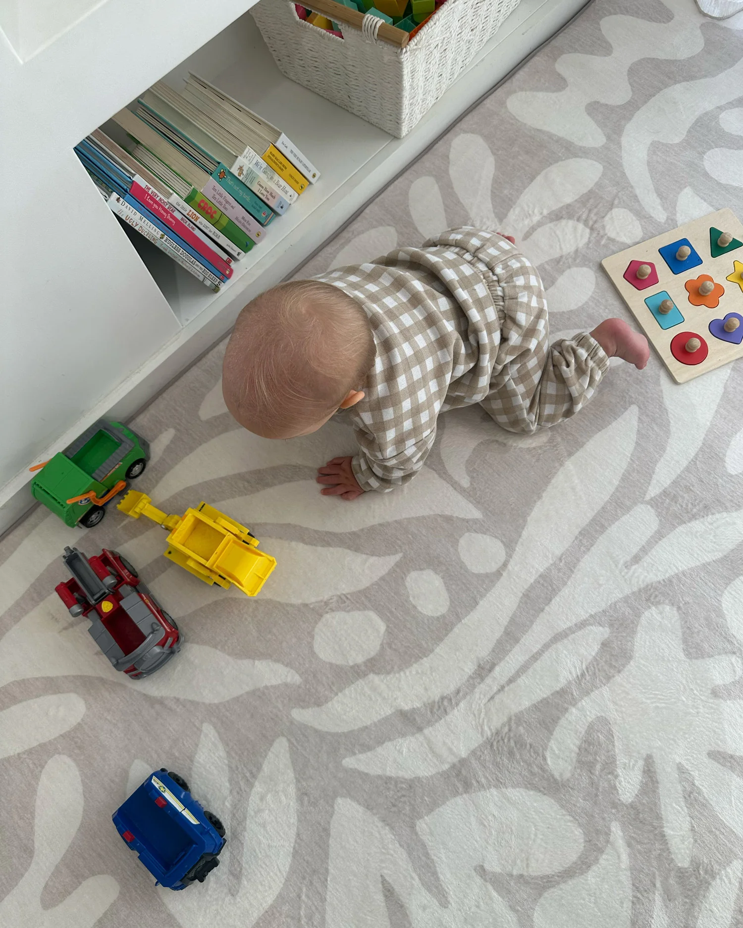 Didi Grey Cream Leaves Rollie Pollie Playmat - Image 2