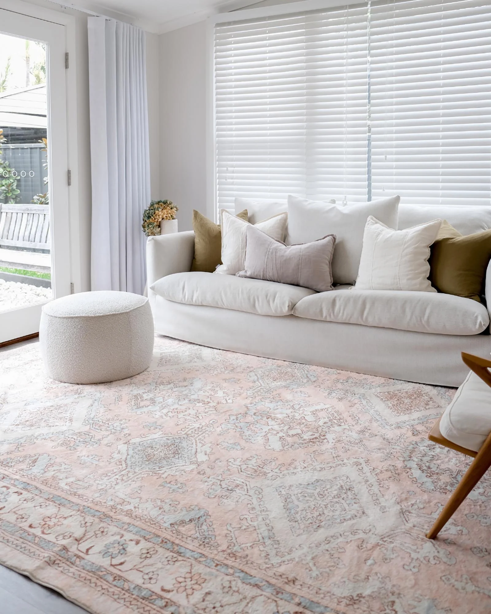 Edwina Peach and Blue Distressed Washable Rug - Image 13