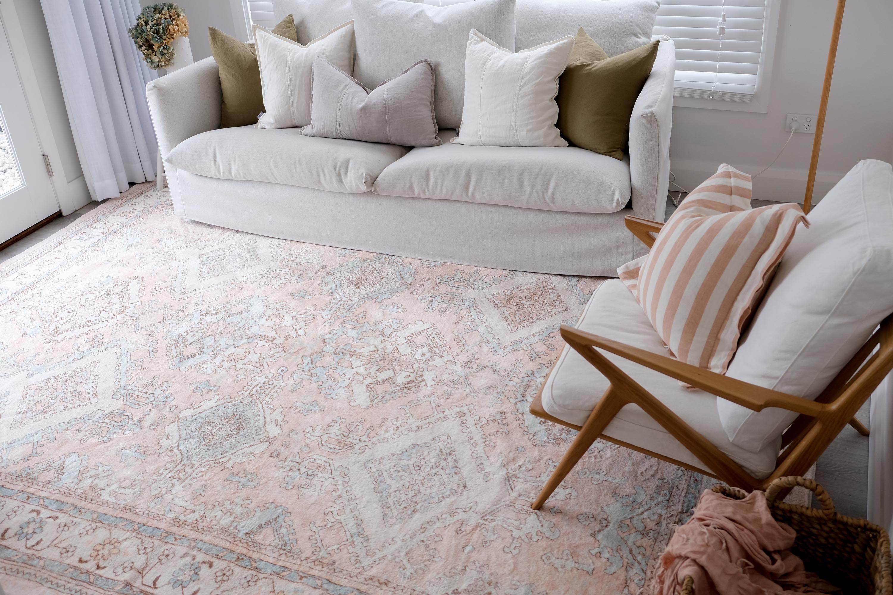 Edwina Peach and Blue Distressed Washable Rug - Image 14