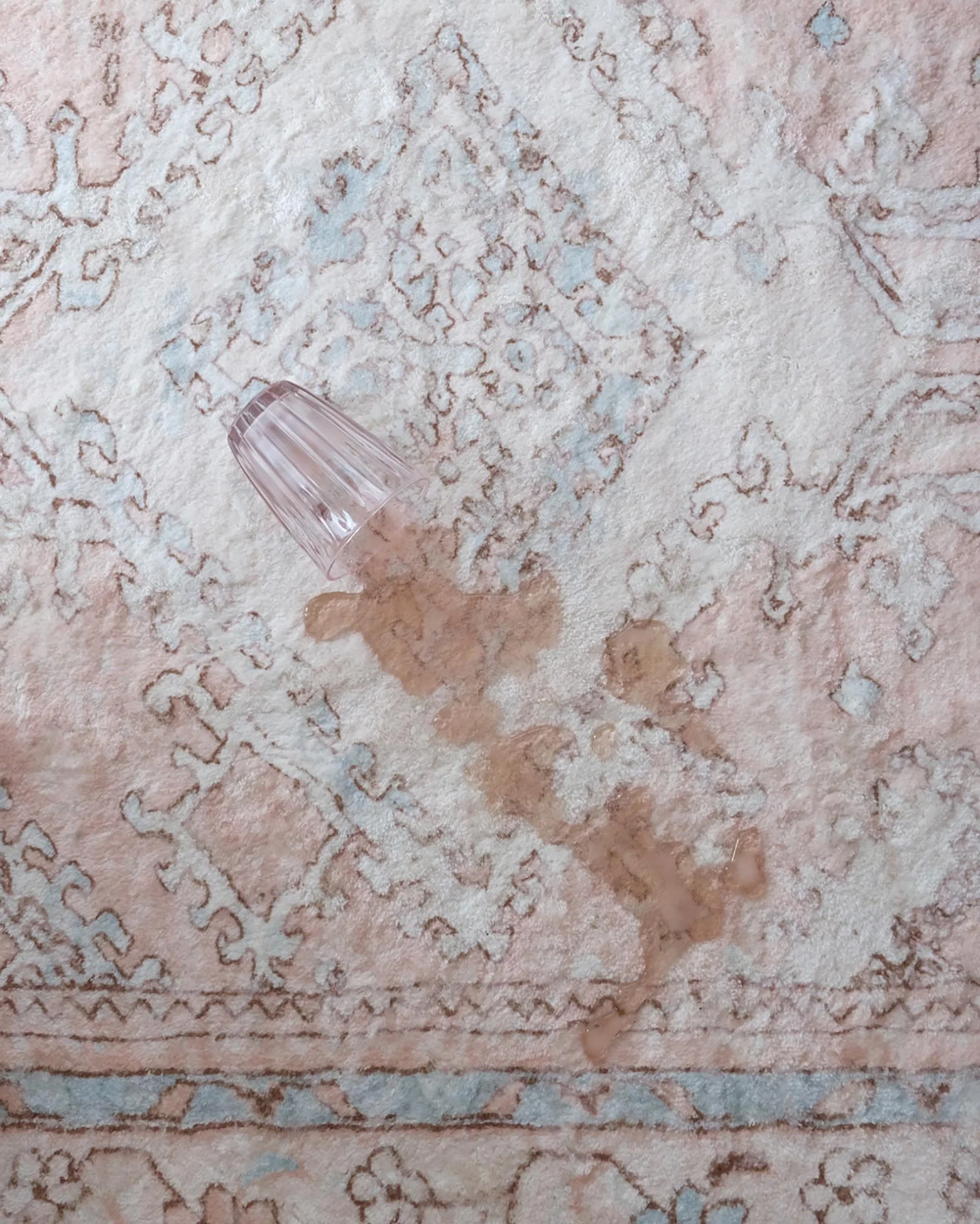 Edwina Peach and Blue Distressed Washable Rug - Image 16