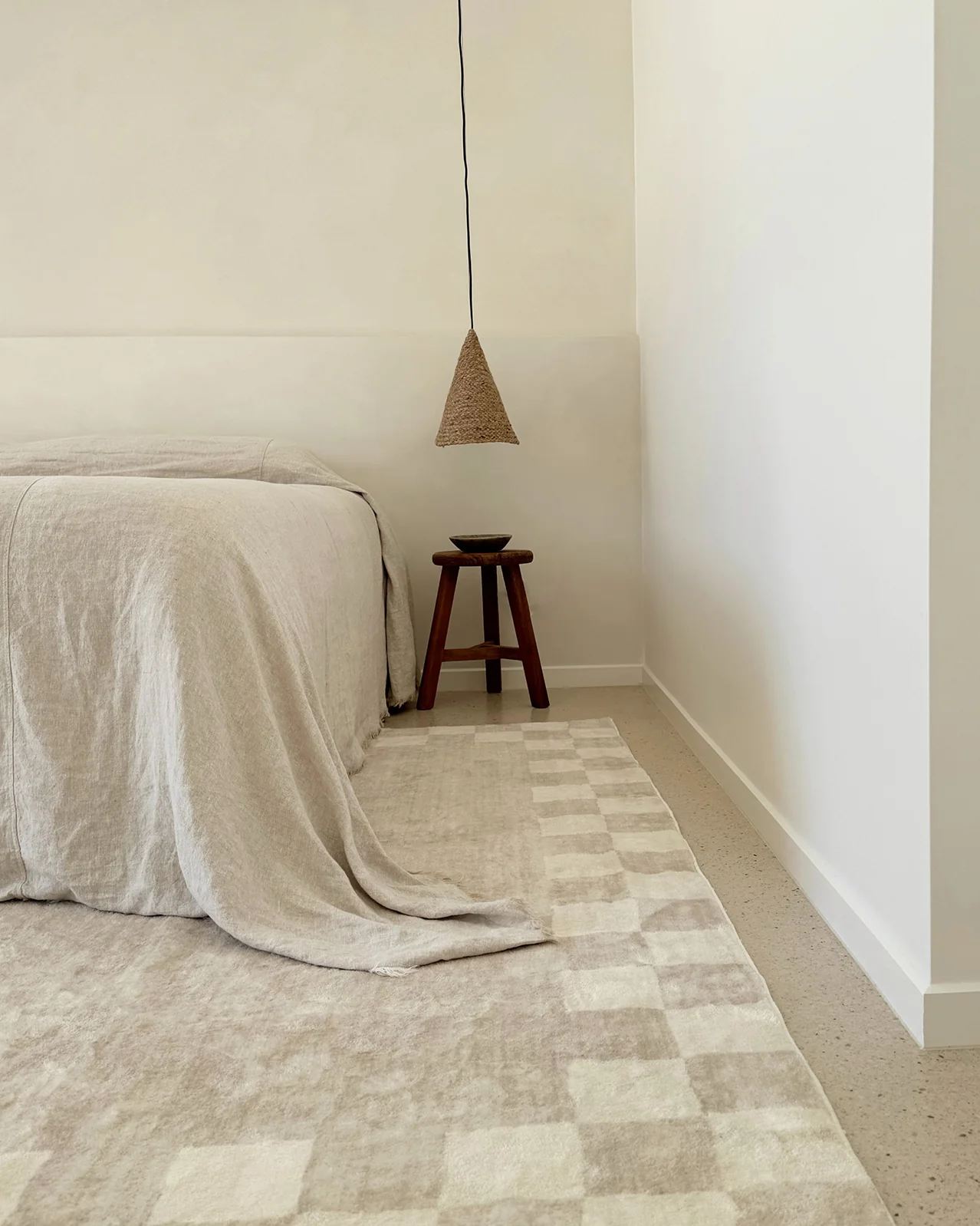 Eliora Grey Checkered Border Washable Rug - Image 5