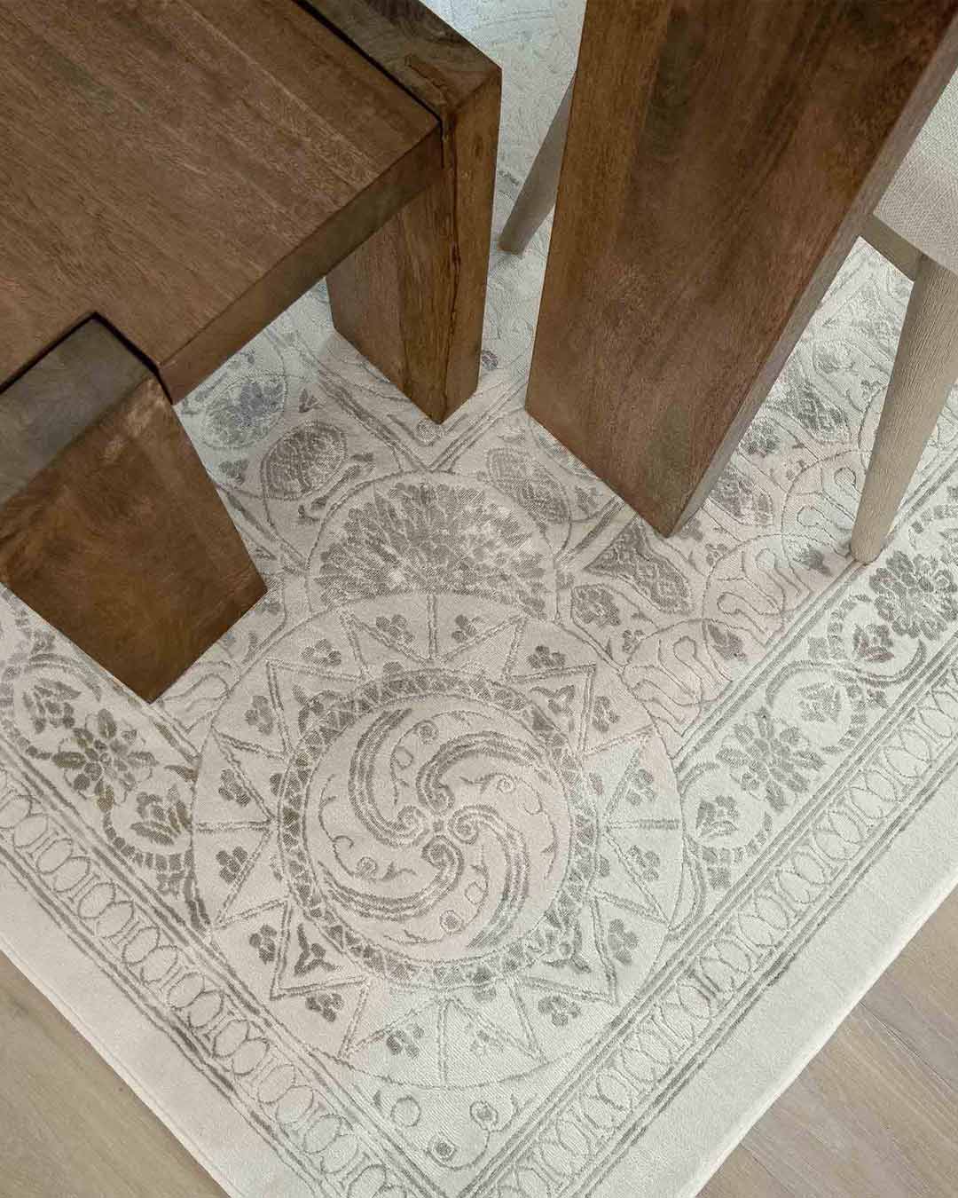 Esmeray Ivory And Grey Traditional Distressed Rug - Image 7
