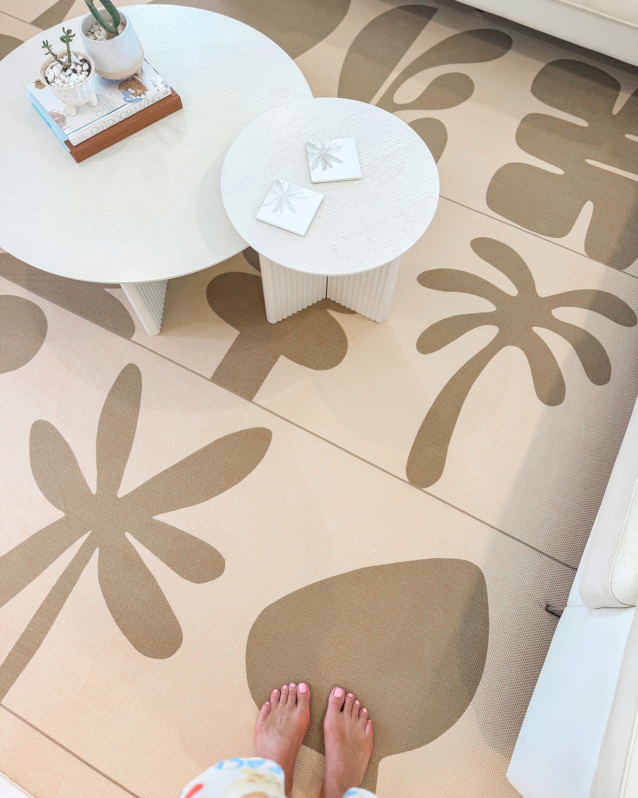 Esnir Beige Graphic Indoor Outdoor Washable Rug - Image 3