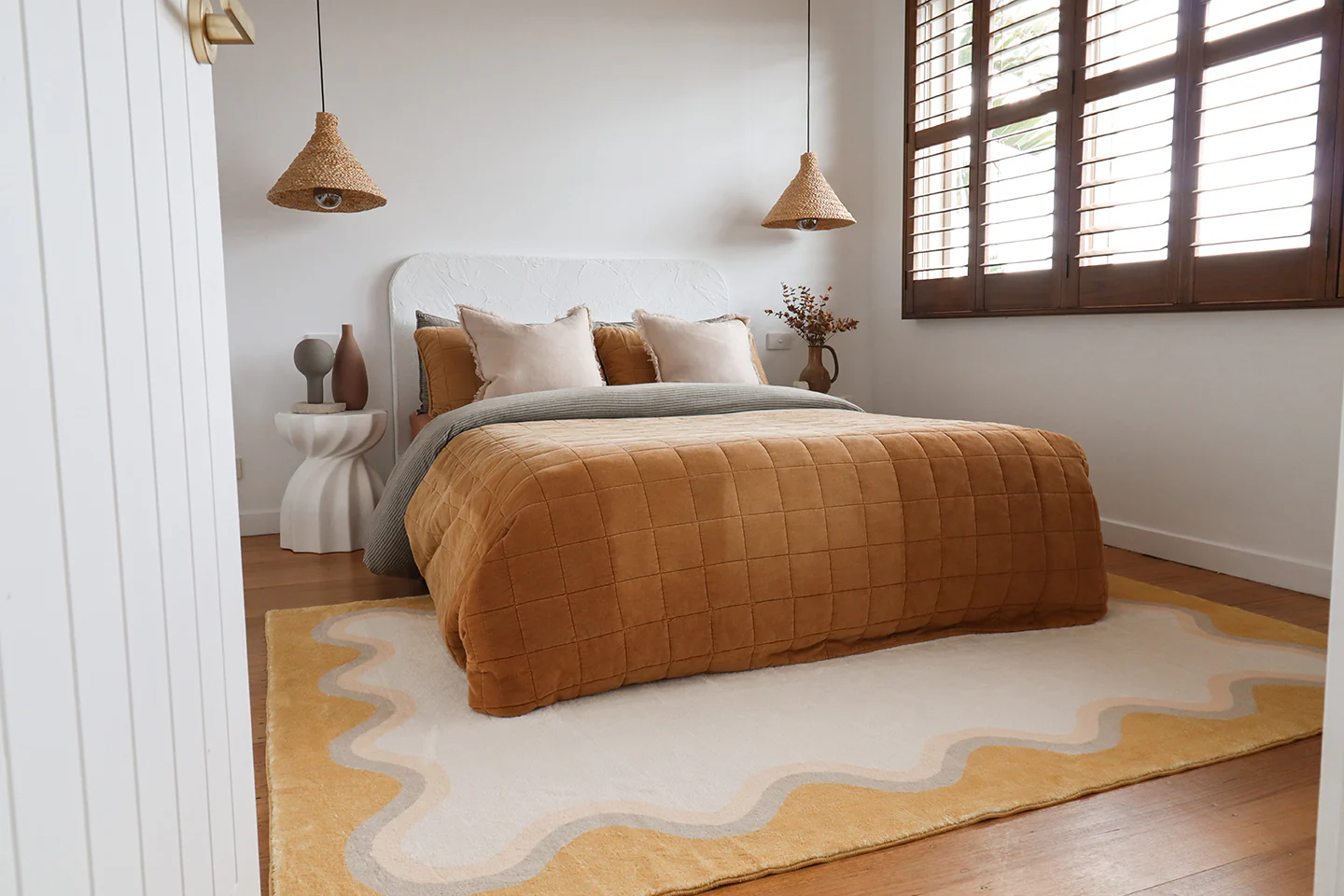 Esti Cream and Yellow Wiggle Bordered Washable Rug - Image 3