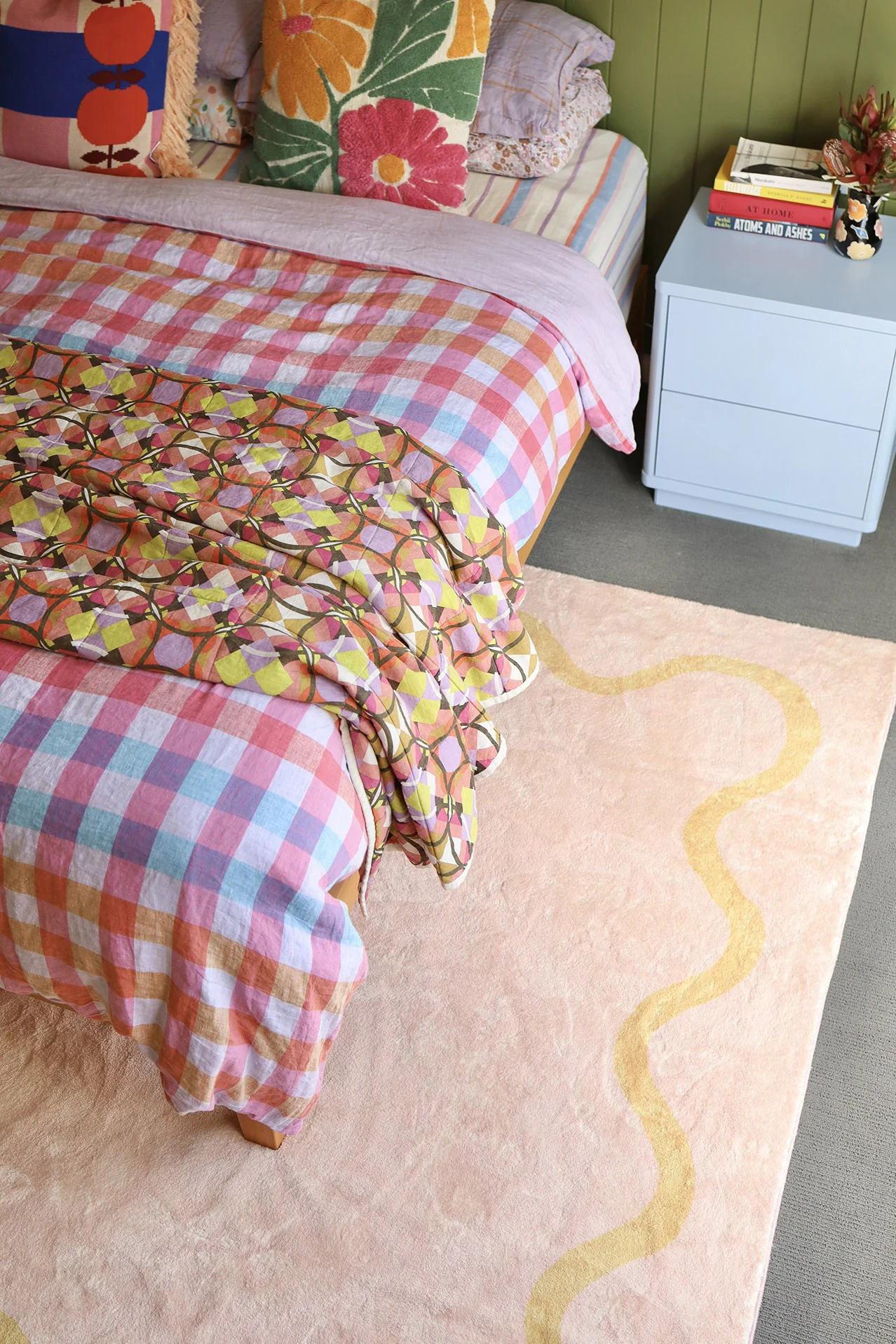 Eva Pink and Yellow Wiggle Bordered Washable Rug - Image 6