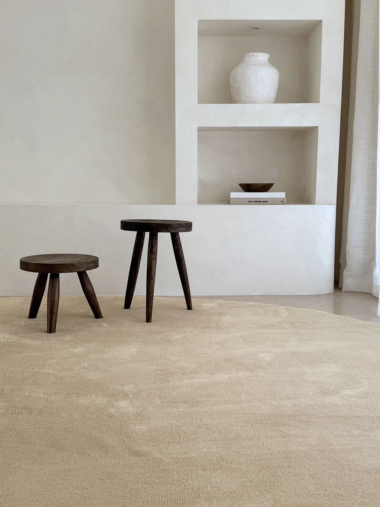 Felda Beige Irregular Round Washable Rug - Image 4