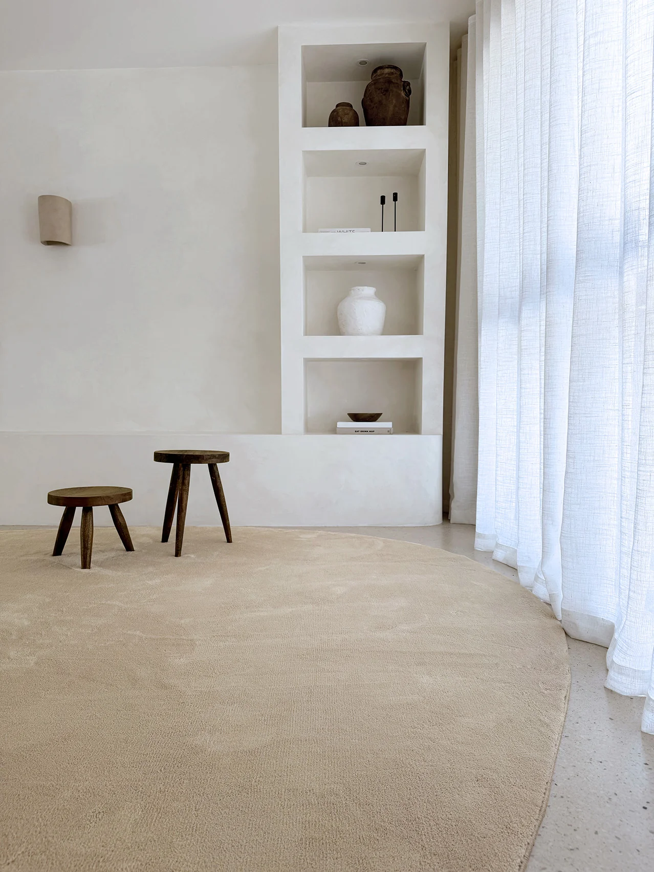 Felda Beige Irregular Round Washable Rug - Image 7