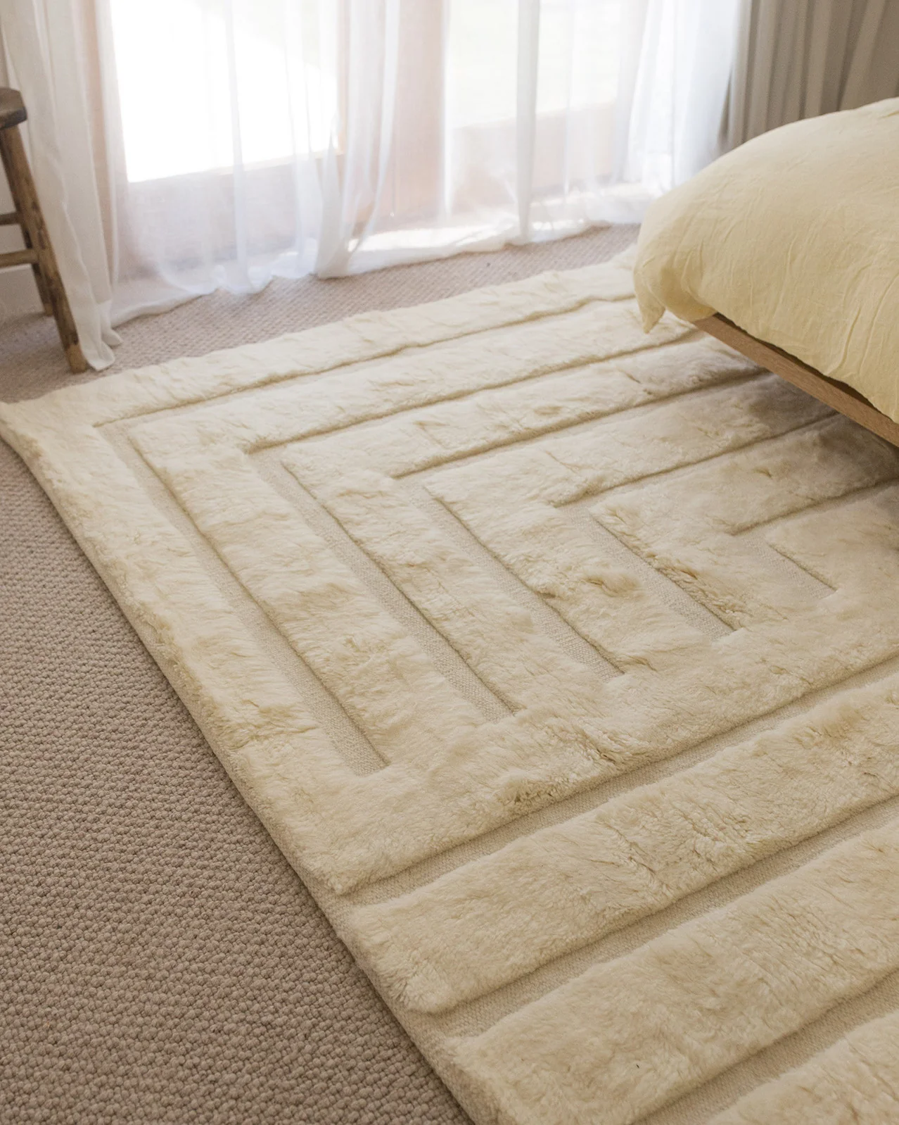 Fontana Ivory Abstract Textured Wool Rug - Image 4