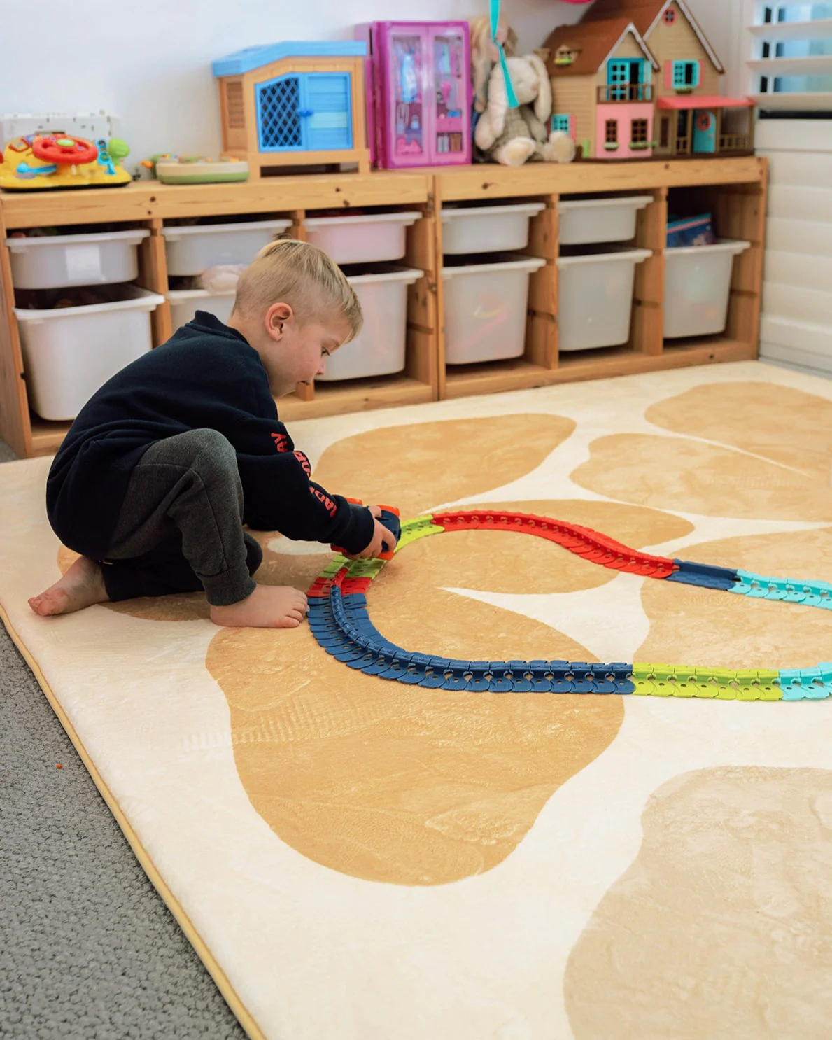Gwen Yellow Flowers Rollie Pollie Playmat - Image 2